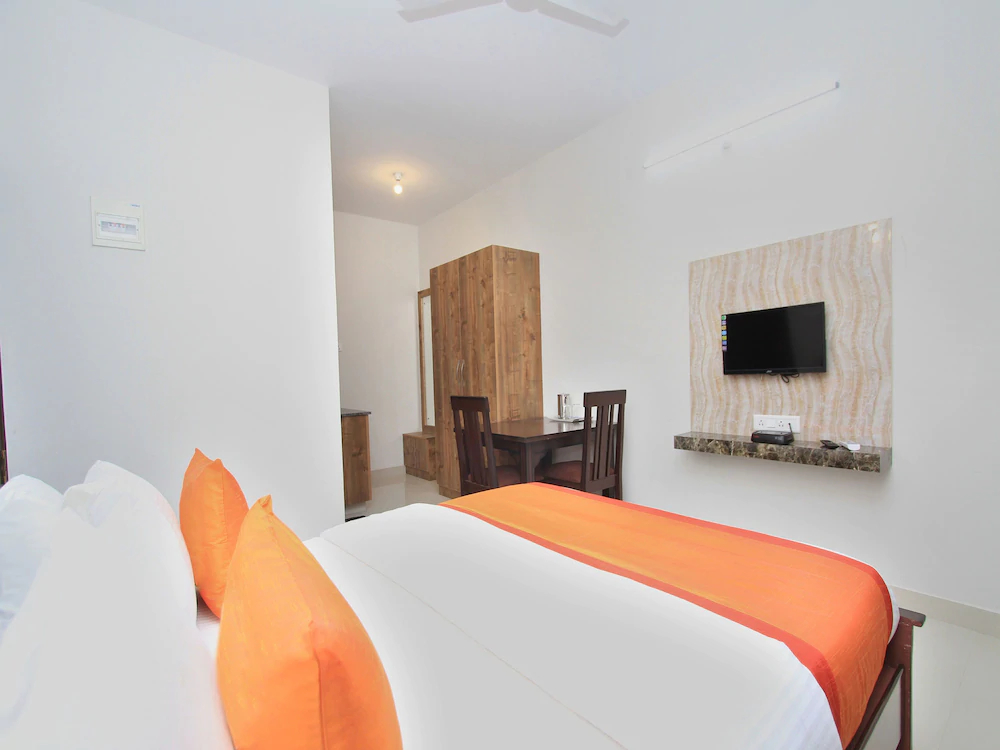 Hotel Royal Residence by OYO Rooms