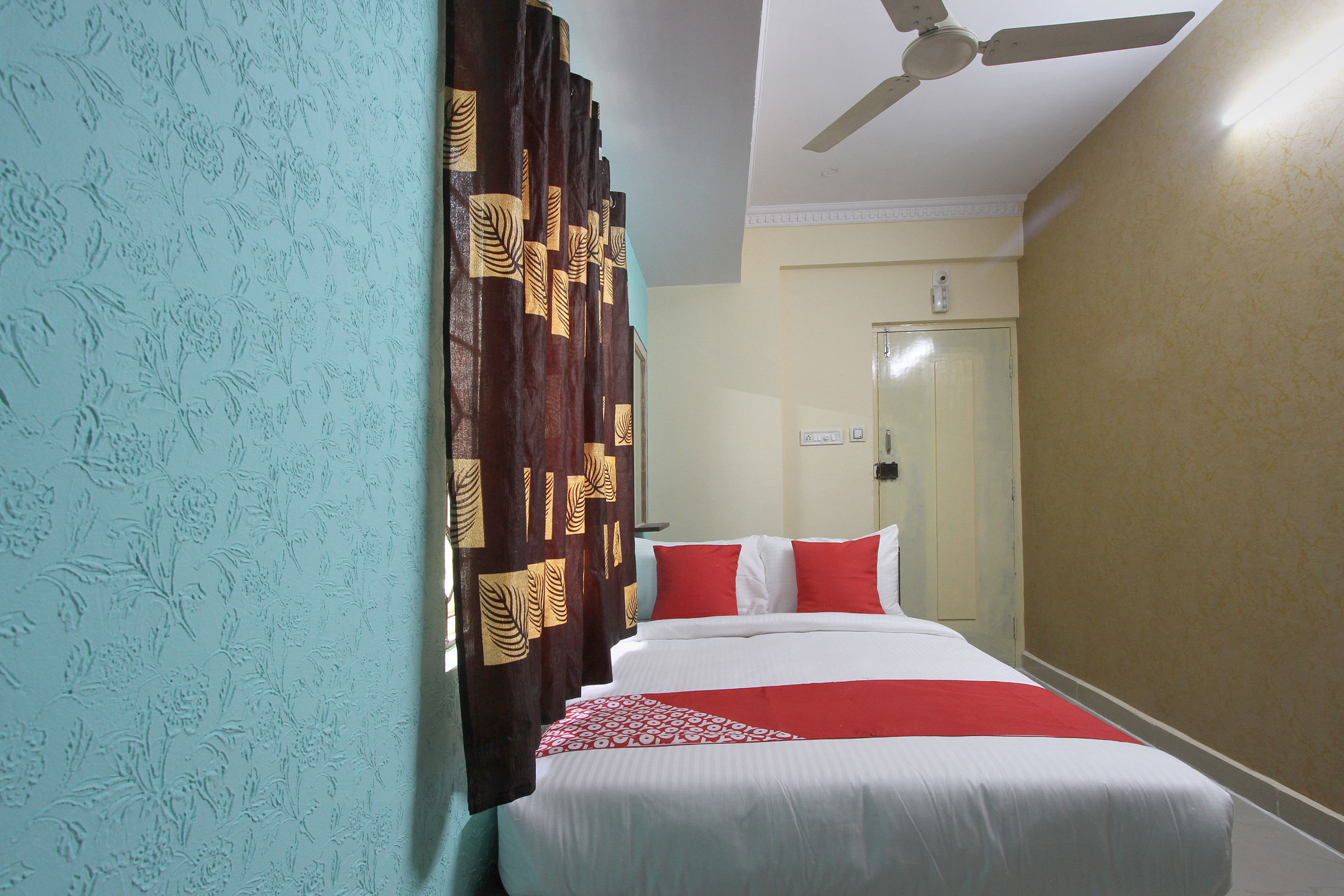 Hotel The Blue Ivy by OYO