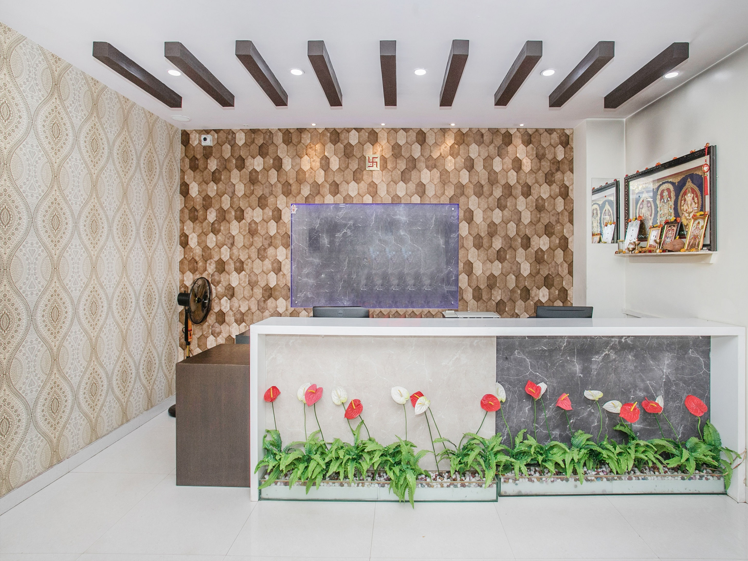 Hotel The Prince Gardenia by OYO Rooms