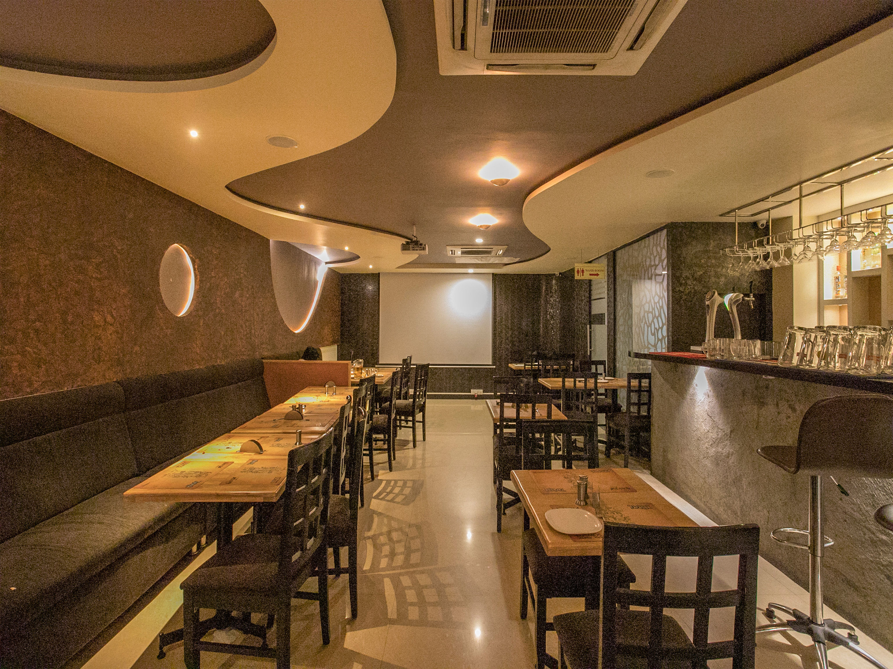 Hotel The Prince Gardenia by OYO Rooms