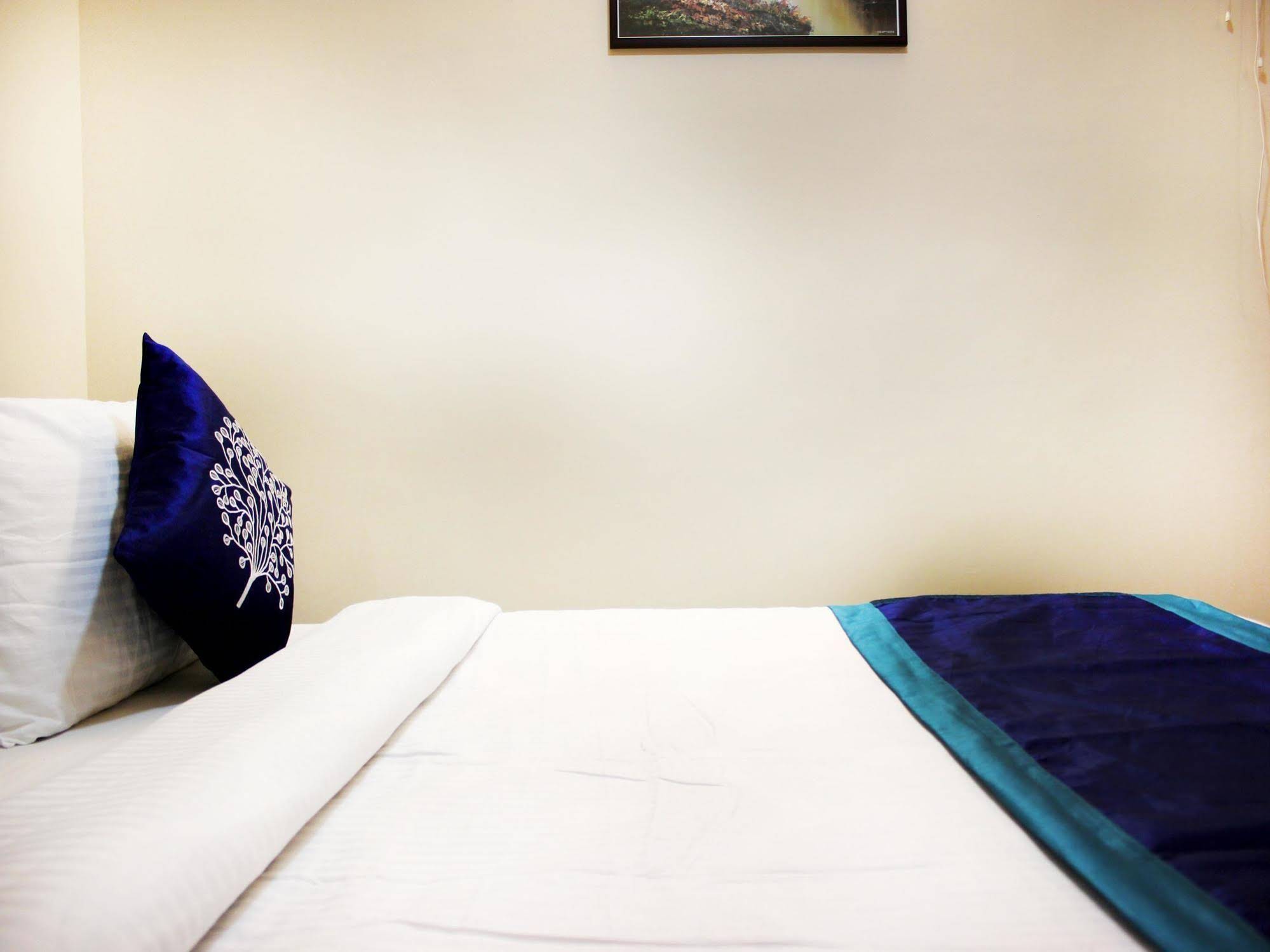 OYO Collection O Hotel Tiara Near Christ University