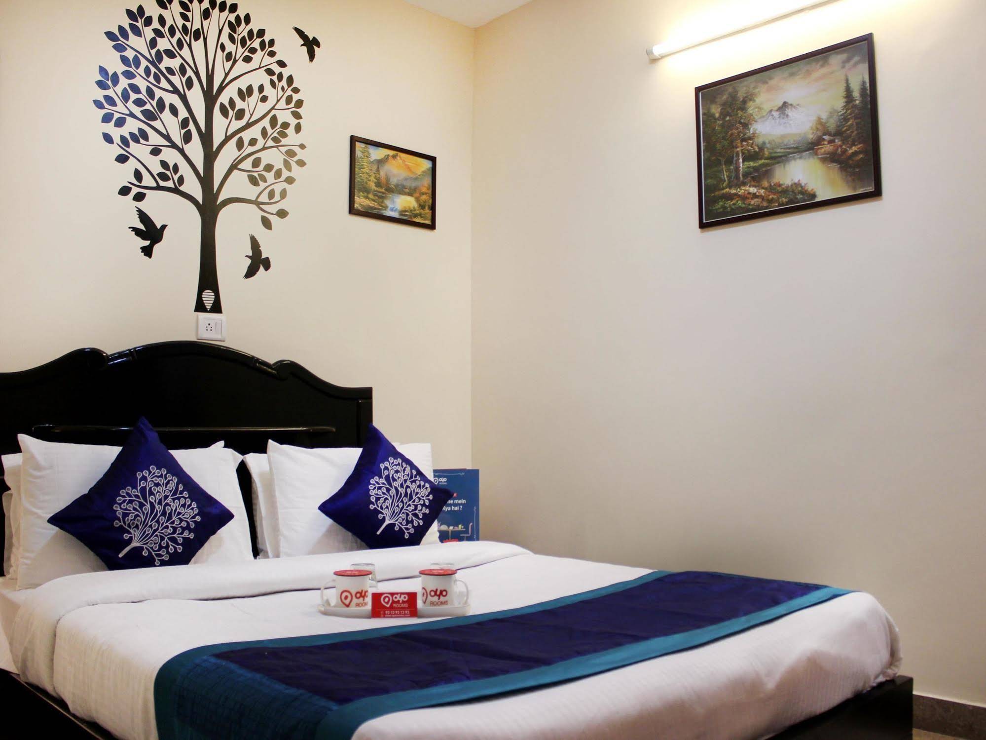 OYO Collection O Hotel Tiara Near Christ University