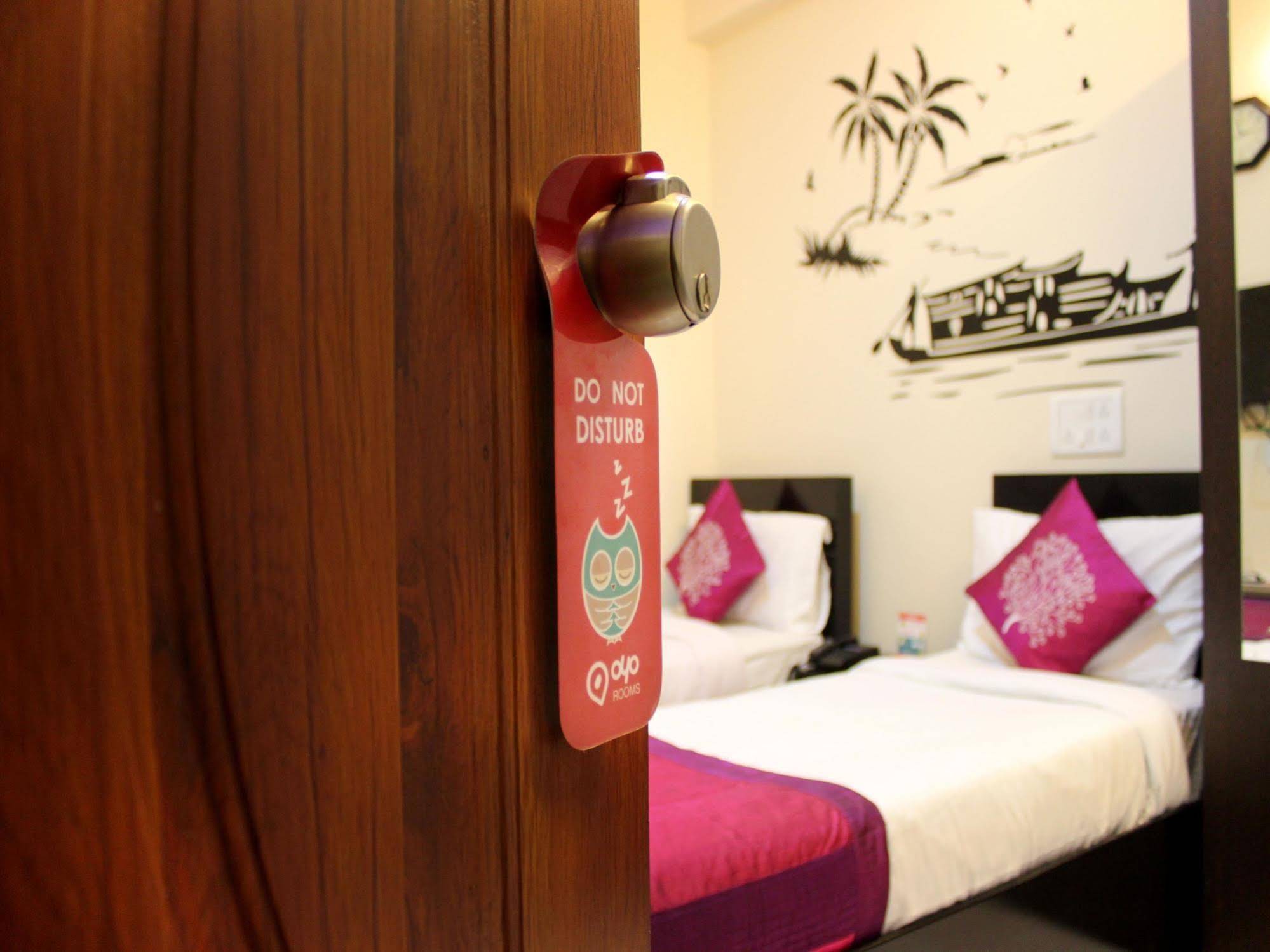 OYO Collection O Hotel Tiara Near Christ University
