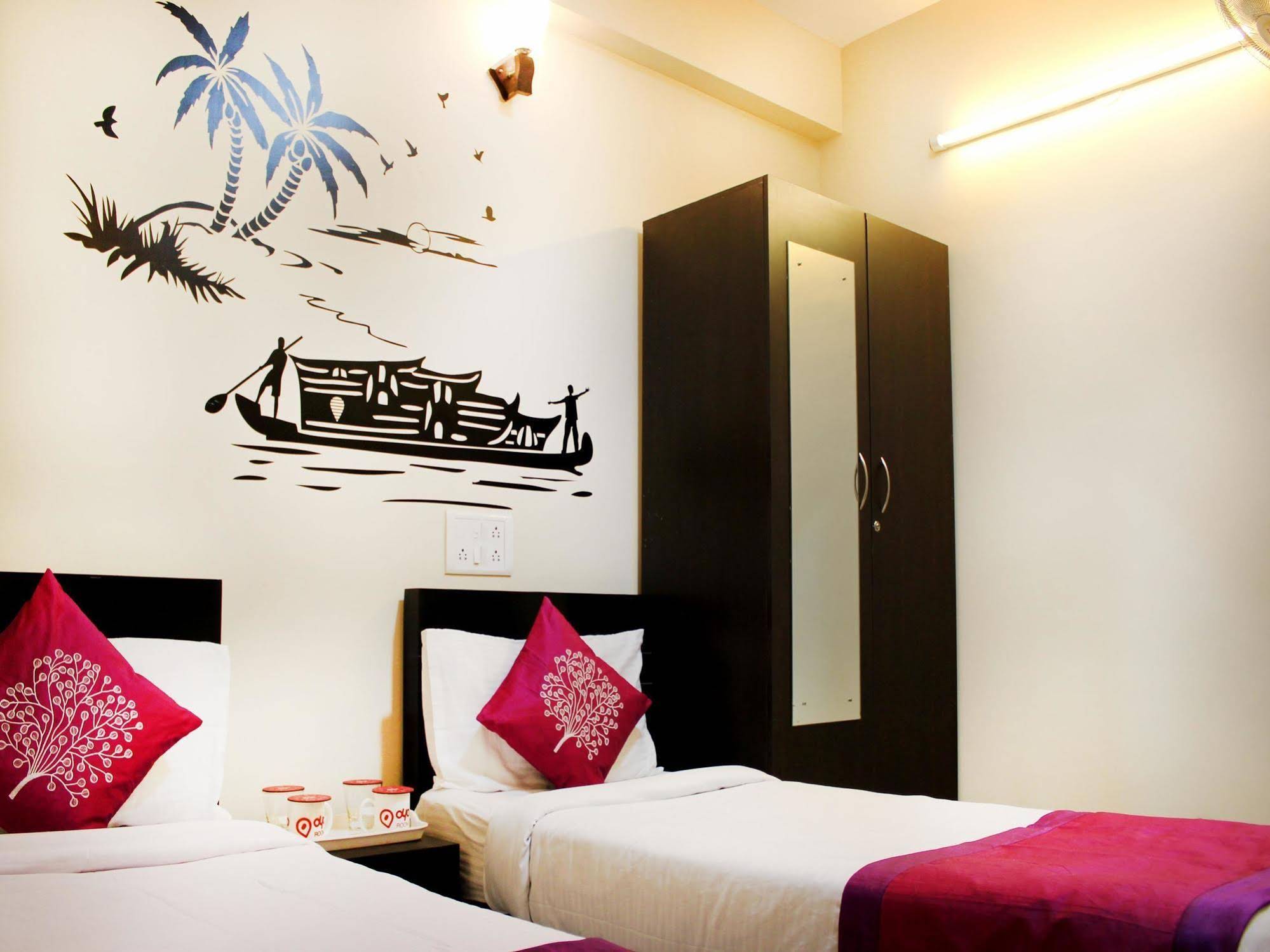 OYO Collection O Hotel Tiara Near Christ University