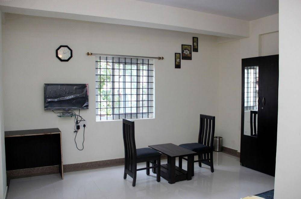 OYO Collection O Hotel Tiara Near Christ University