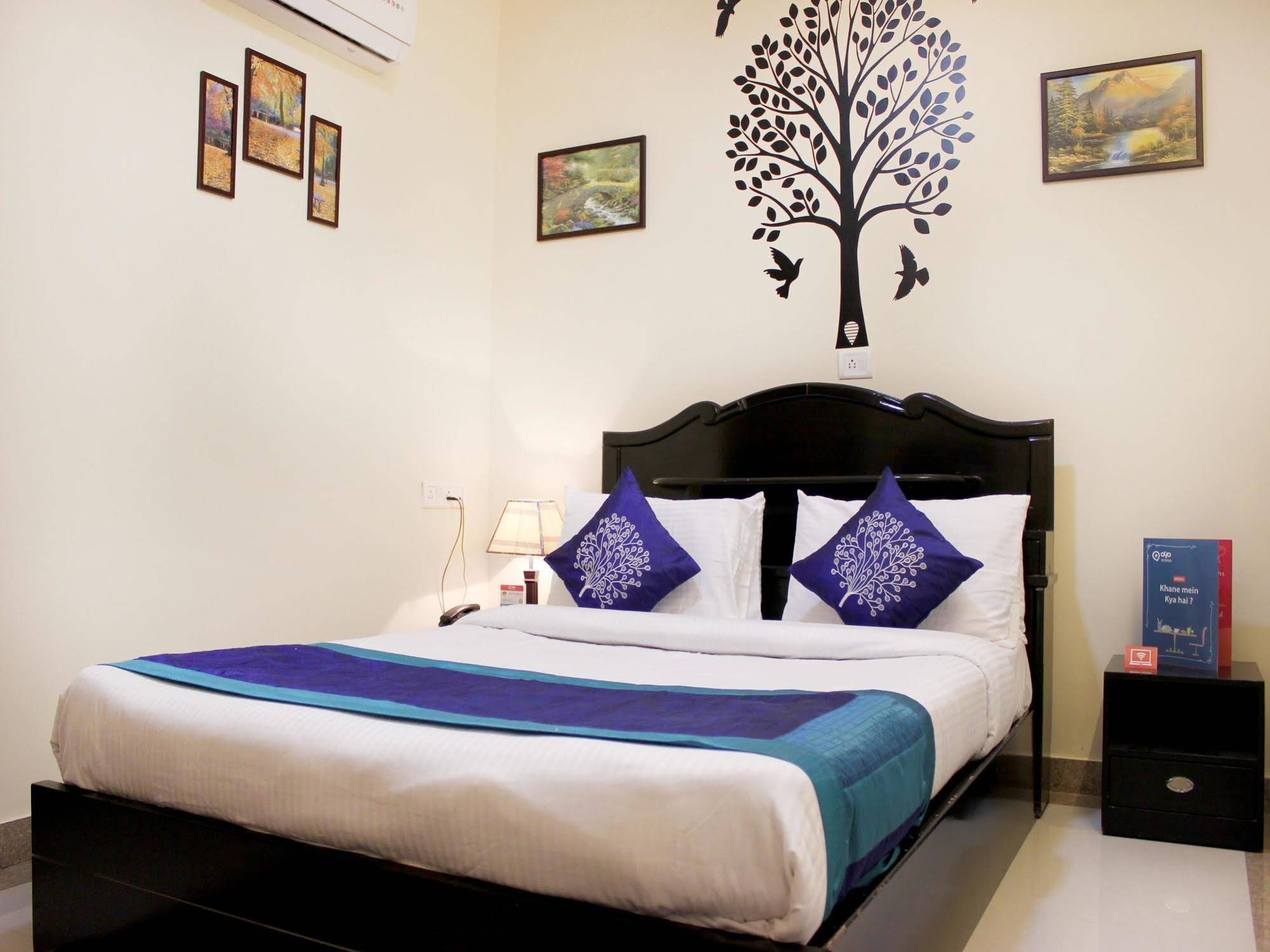 OYO Collection O Hotel Tiara Near Christ University
