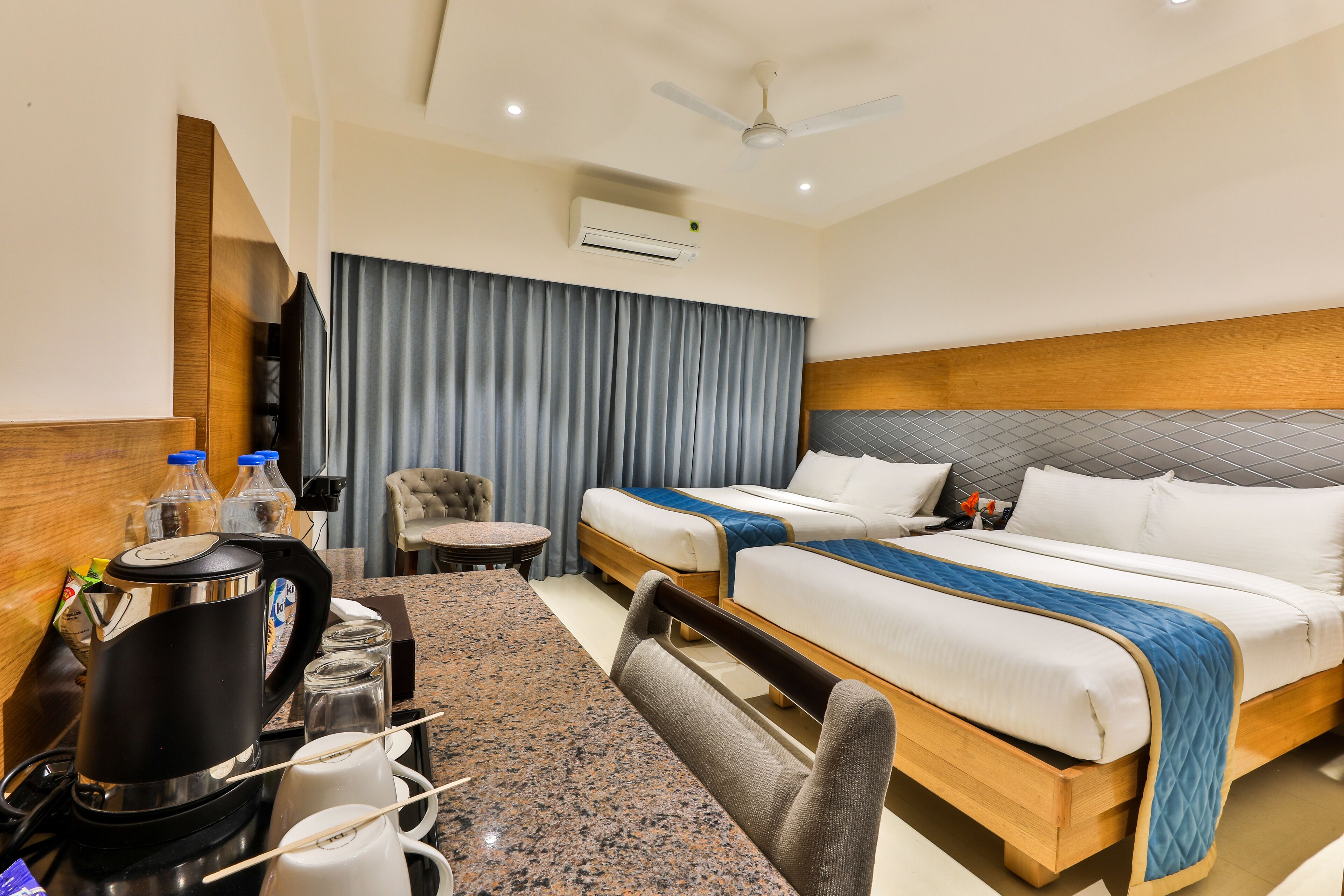 Hotel VBR Grand Inn