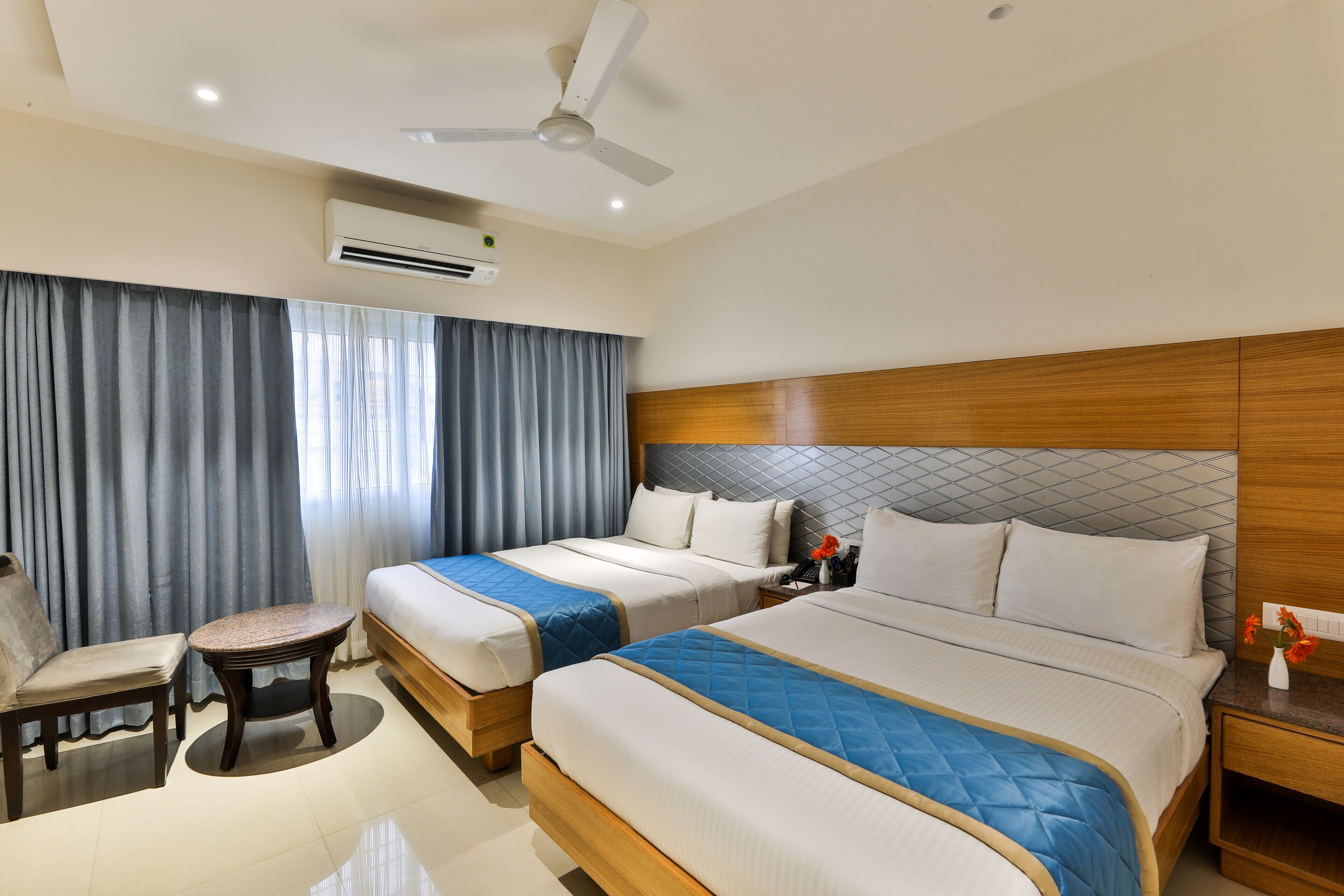 Hotel VBR Grand Inn