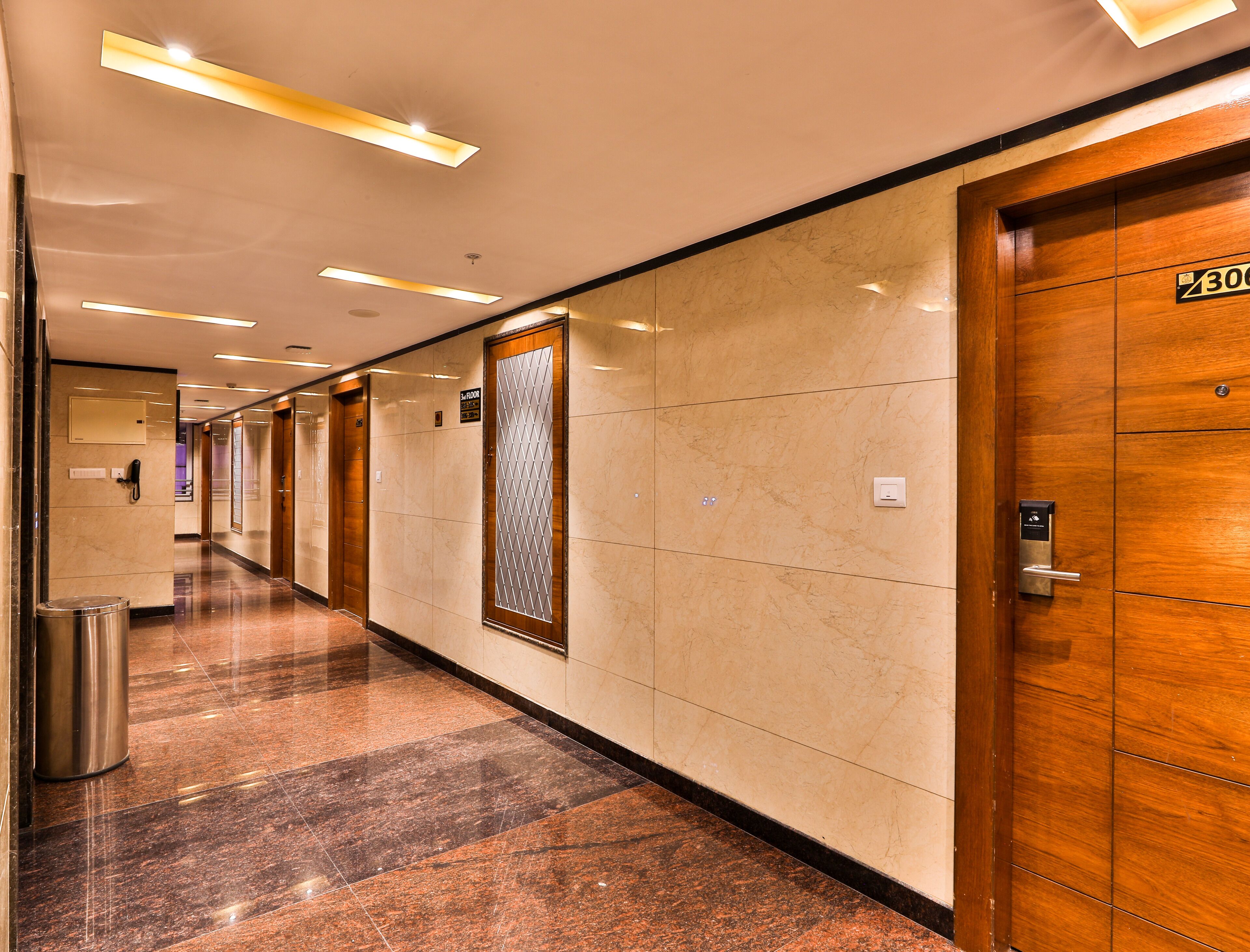 Hotel VBR Grand Inn