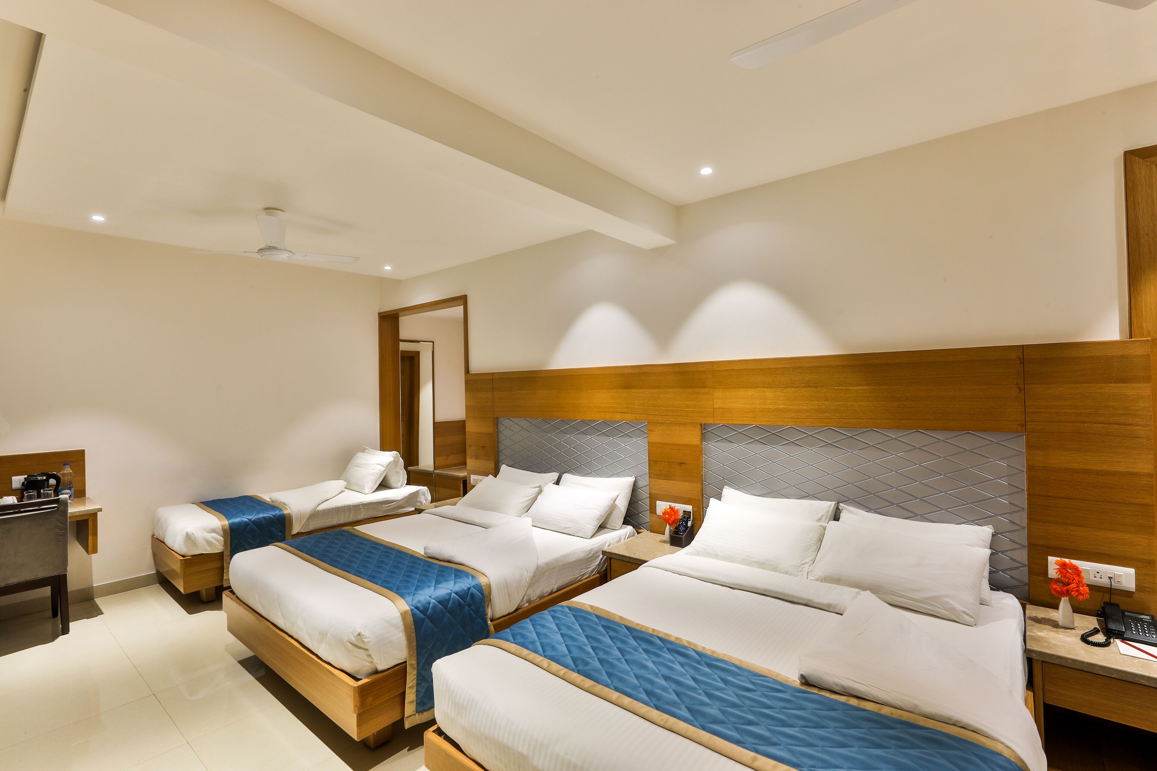 Hotel VBR Grand Inn