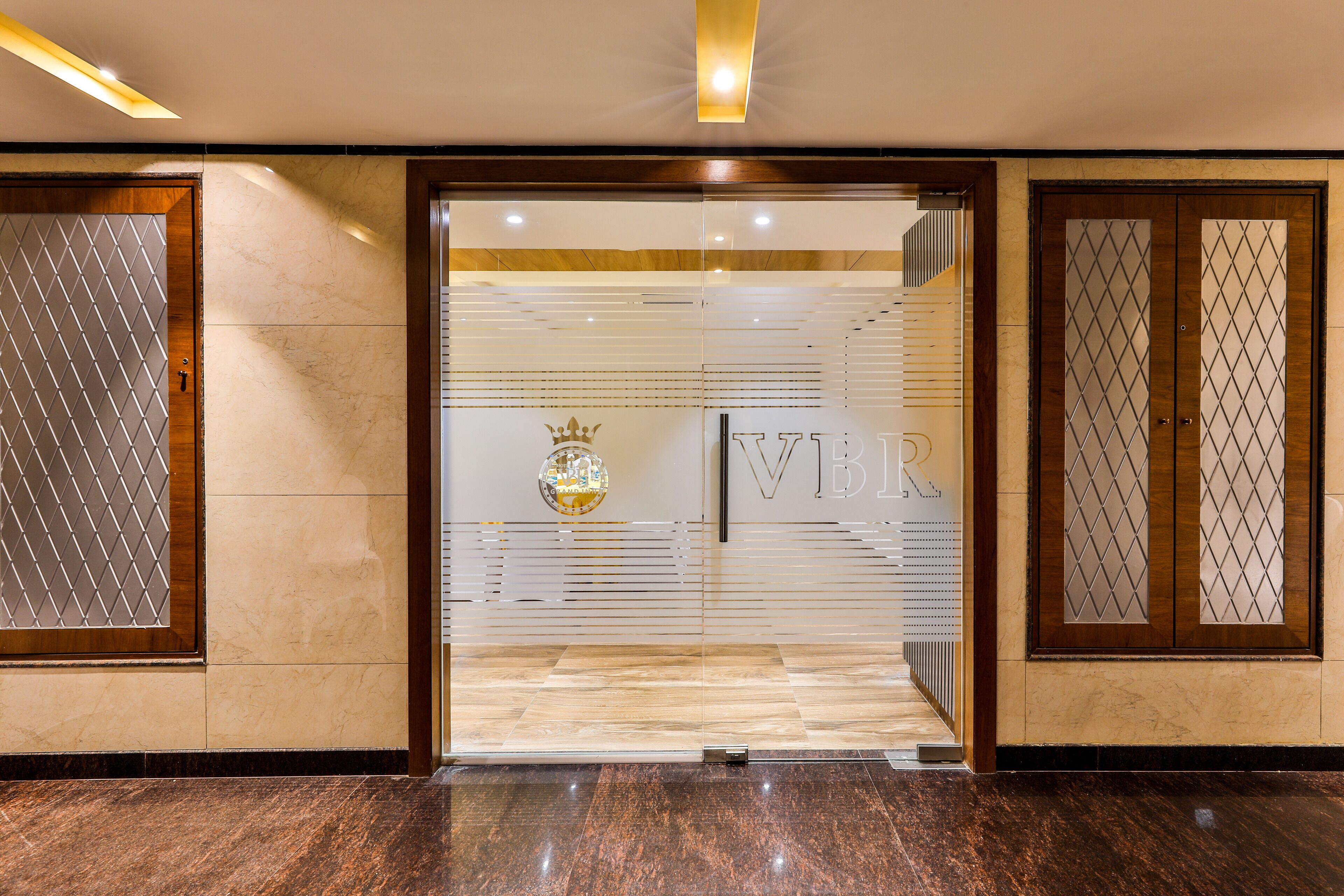 Hotel VBR Grand Inn