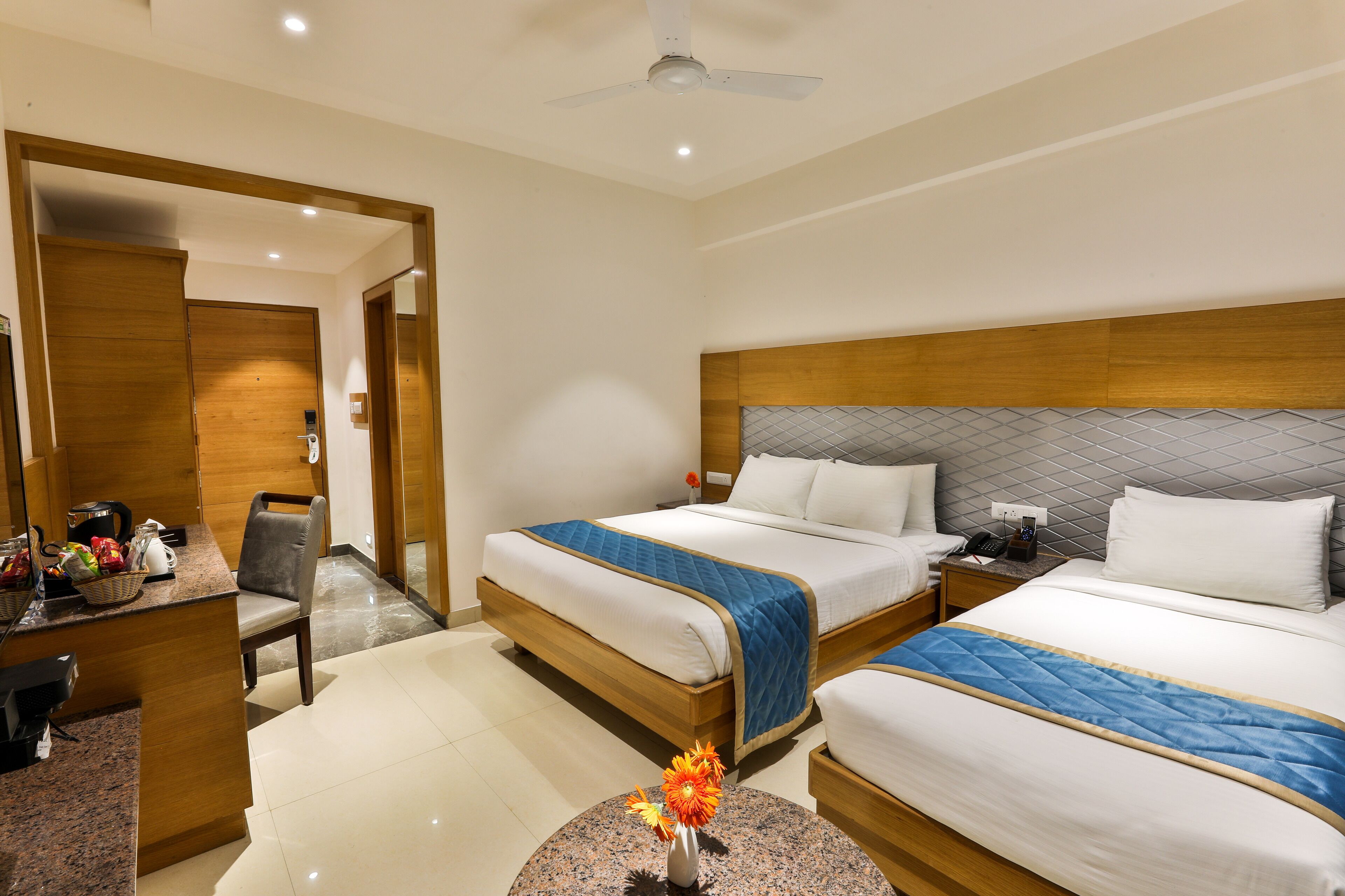 Hotel VBR Grand Inn