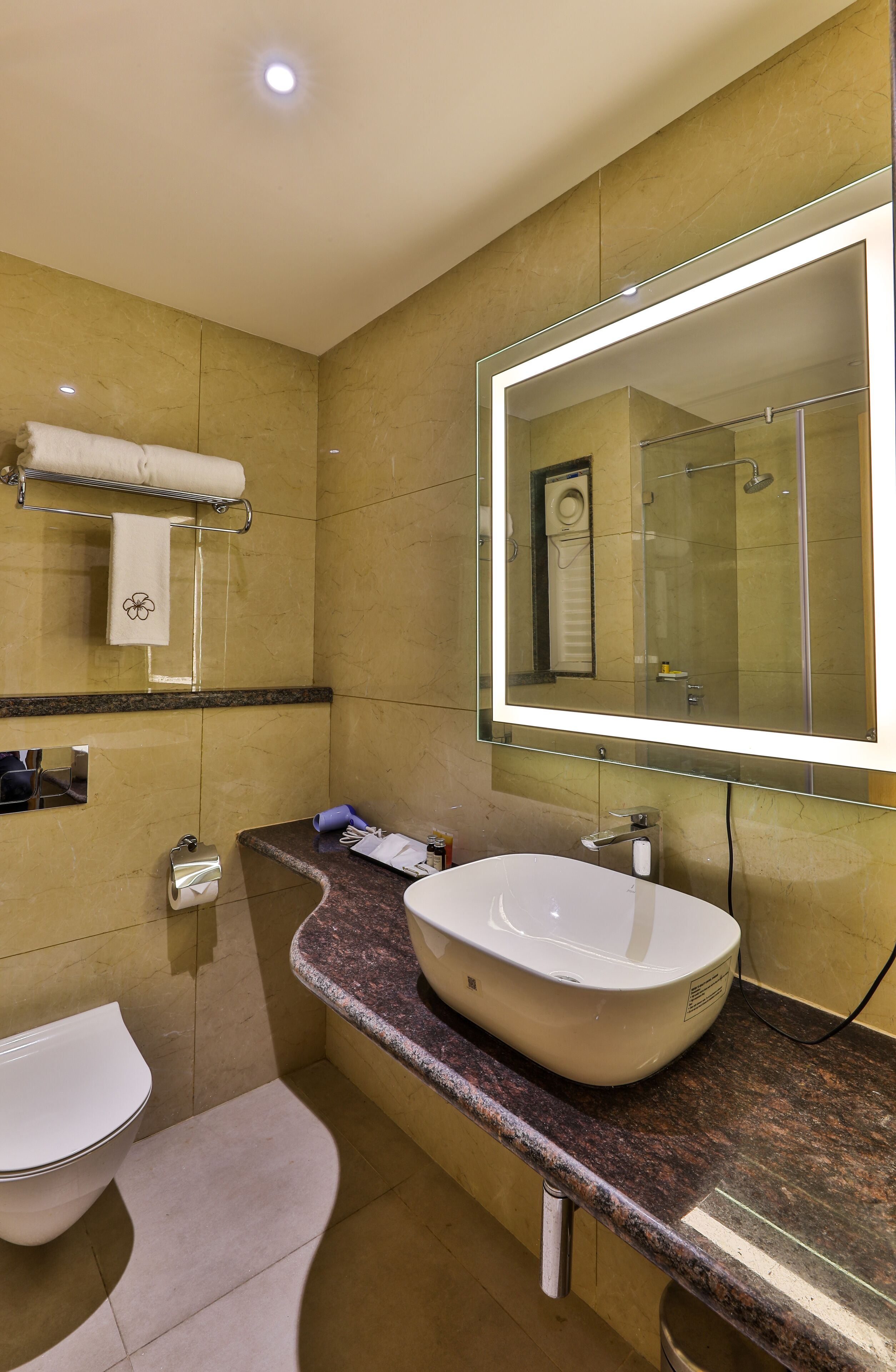 Hotel VBR Grand Inn