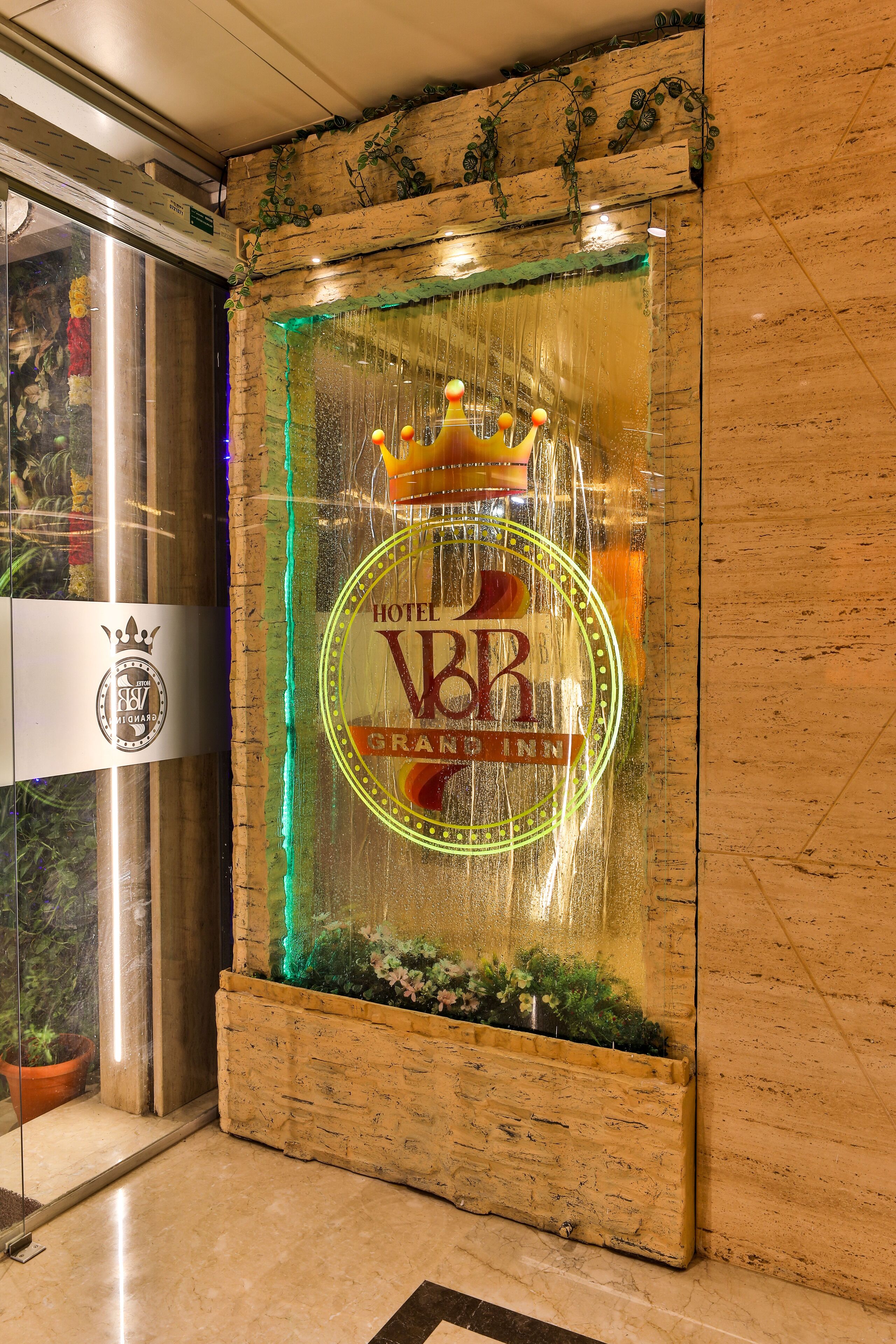 Hotel VBR Grand Inn