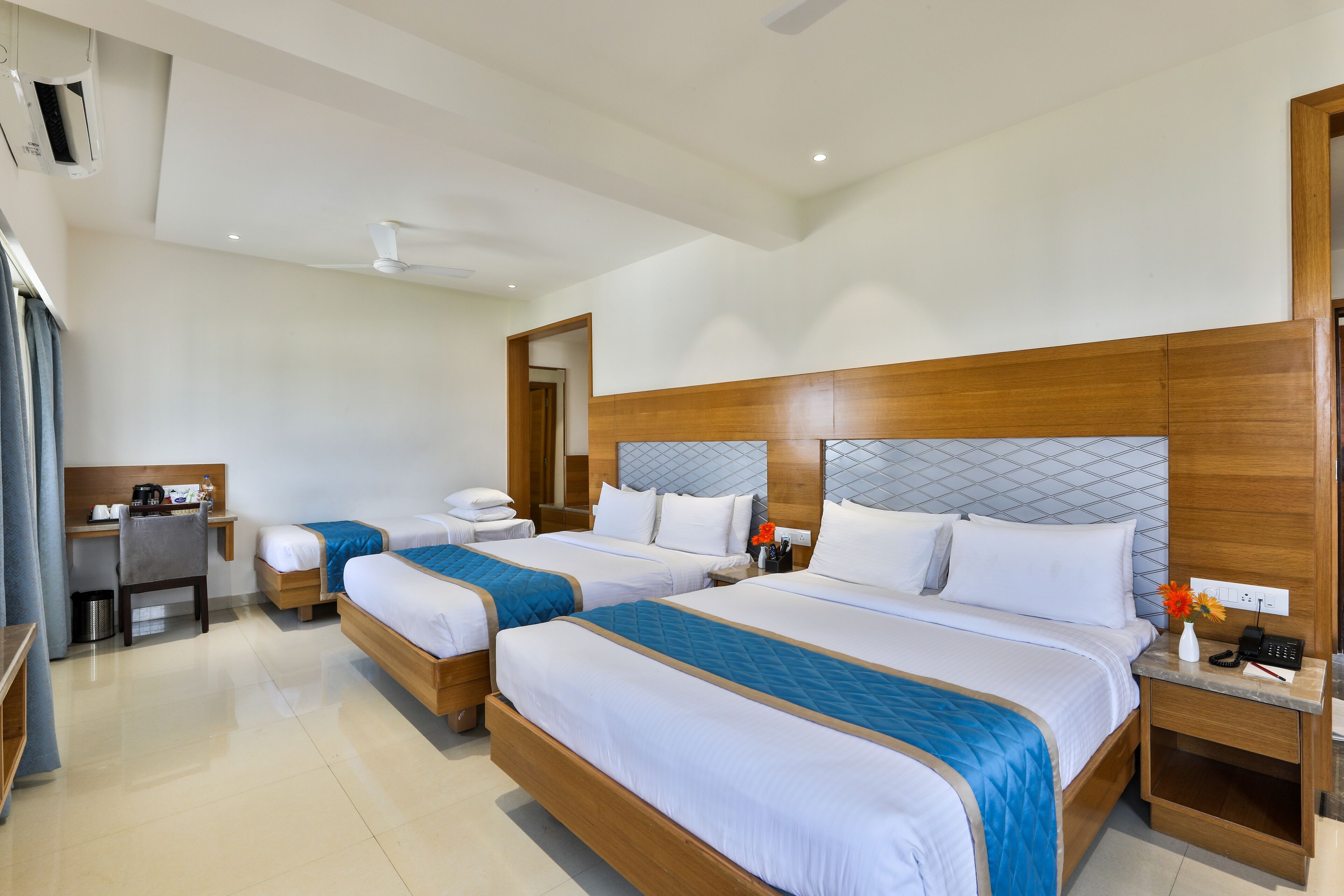 Hotel VBR Grand Inn