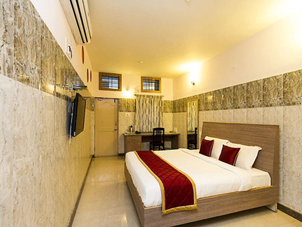 Hotel Venus Comforts by OYO Rooms