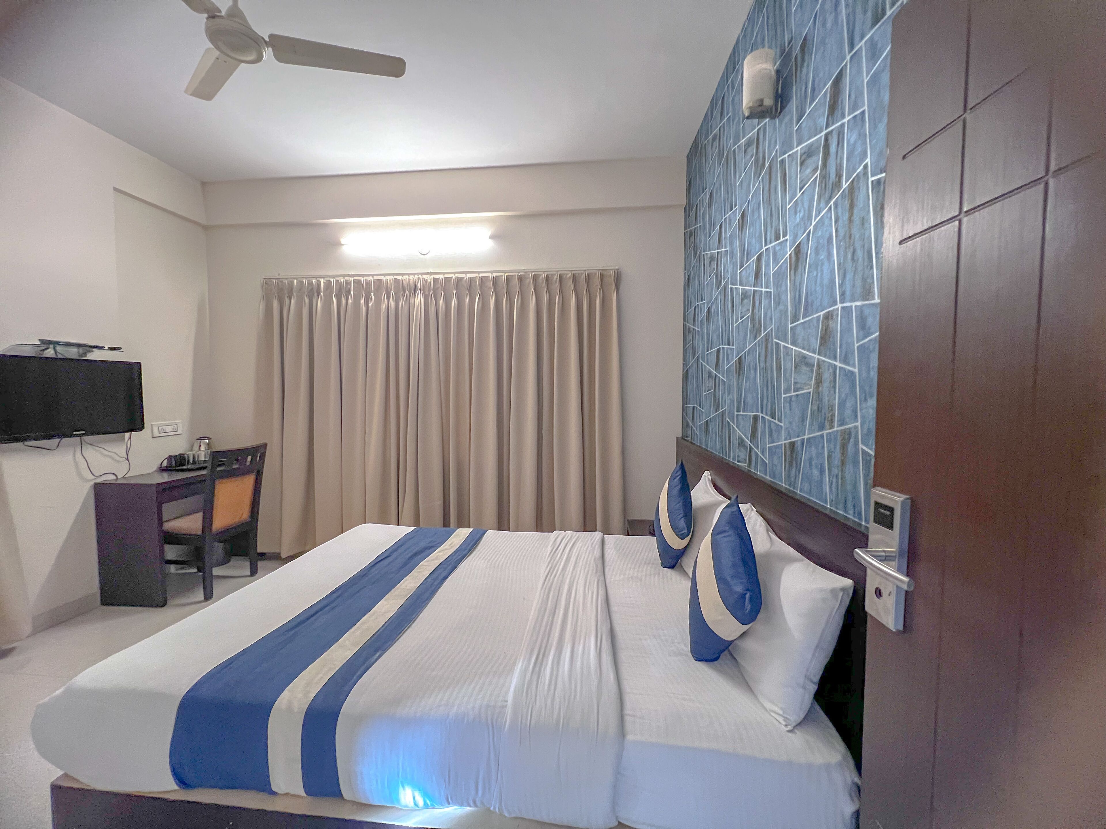 Hotel Willow Tree