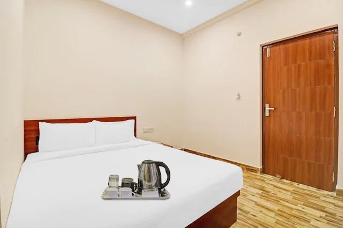Iroomz Sri Udupi Park Suites Pmc