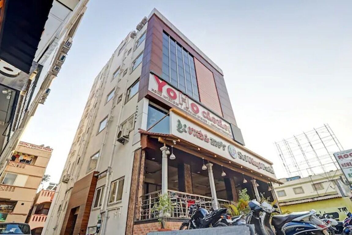 Iroomz Sri Udupi Park Suites Pmc