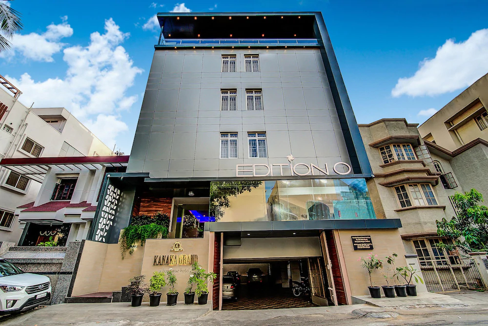 Kanaka Grand Hotel & Spa by OYO Rooms