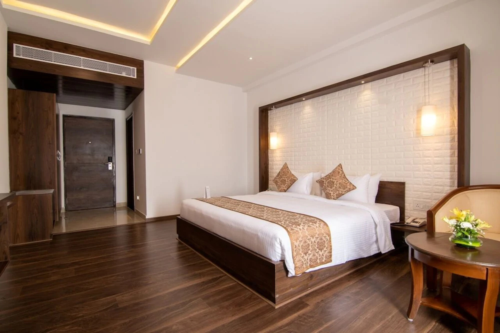 The Liverpool Hotel Red