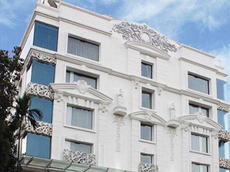 La Marvella - A Sarovar Premiere Hotel