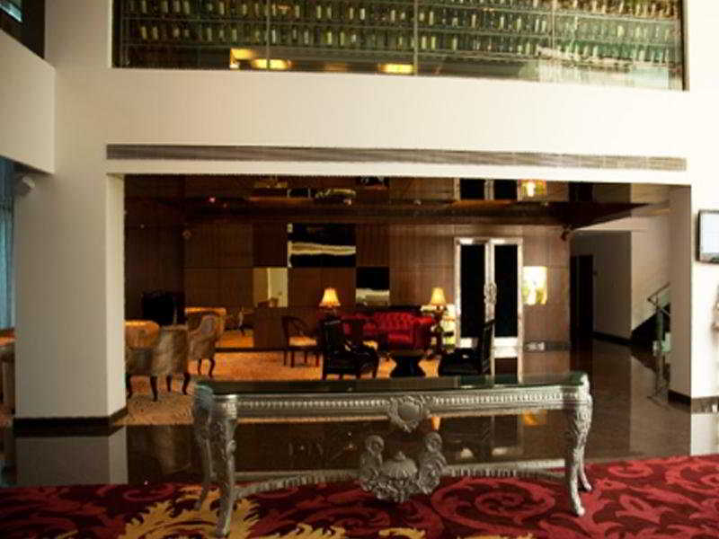La Marvella - A Sarovar Premiere Hotel