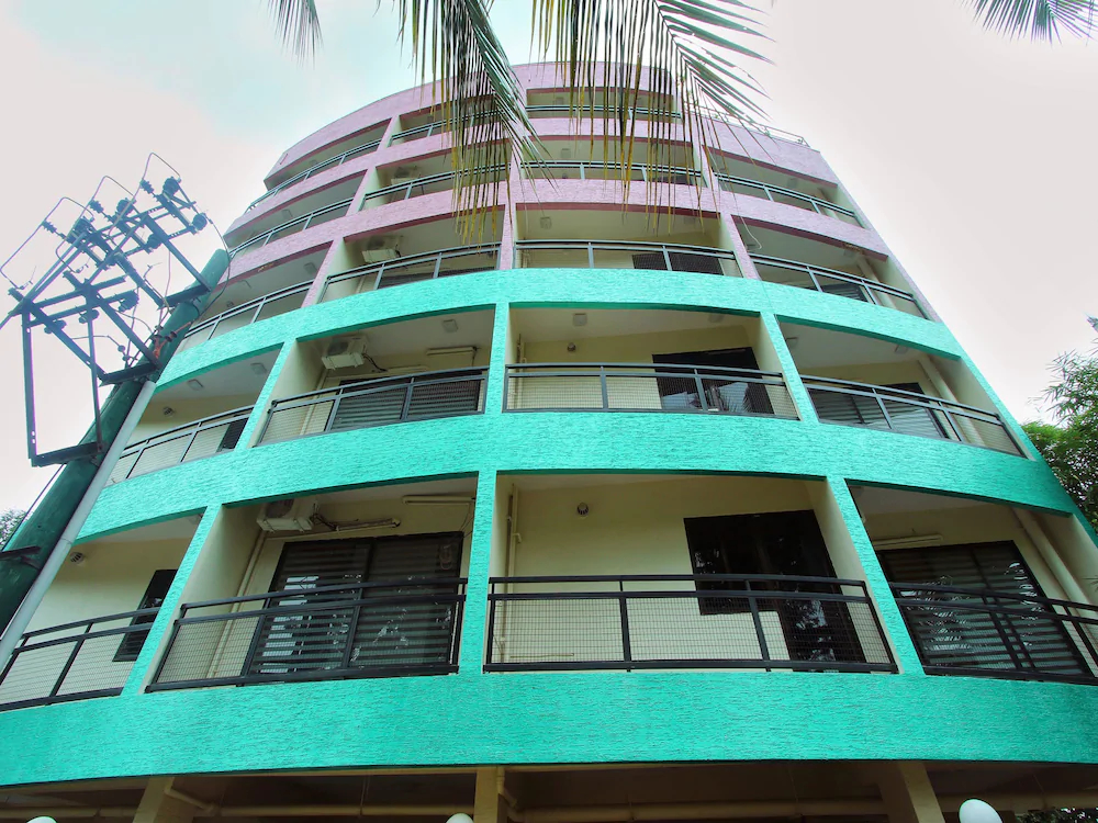 Lng Hospitality By OYO Rooms