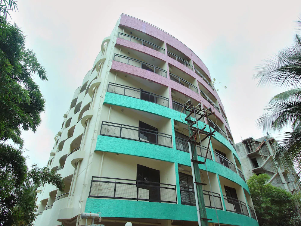 Lng Hospitality By OYO Rooms