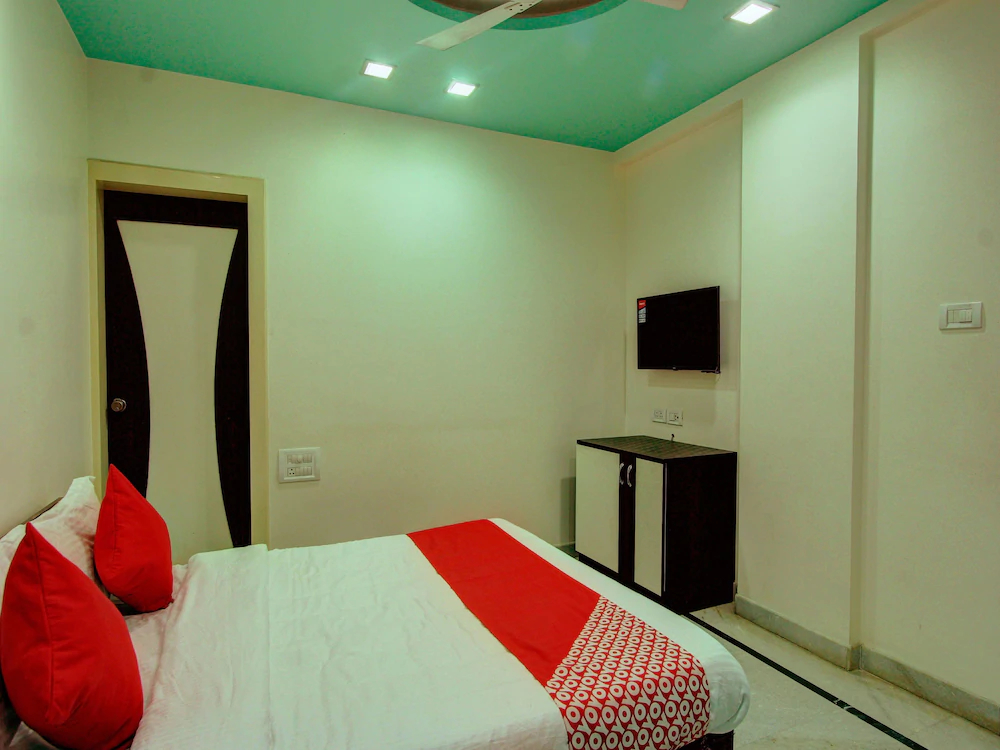 Lng Hospitality By OYO Rooms