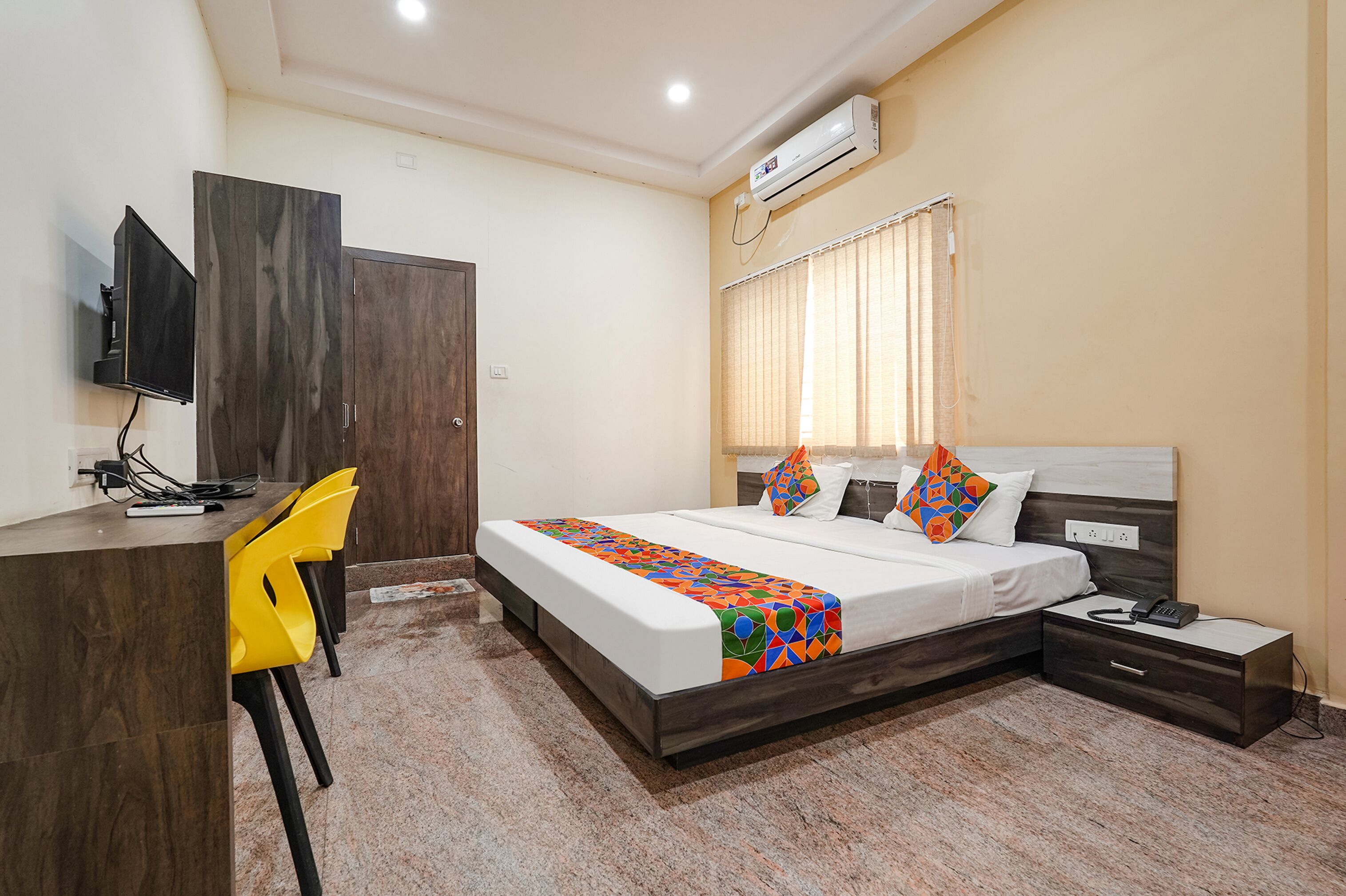 FabExpress Lutino Homes