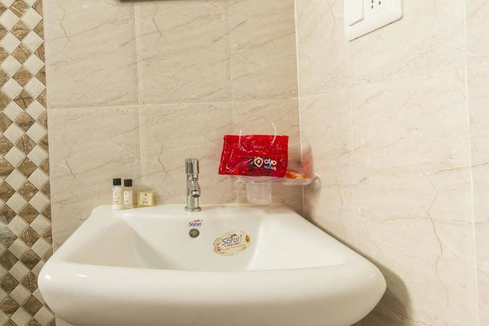 OYO Flagship 15444 Manasa Residency