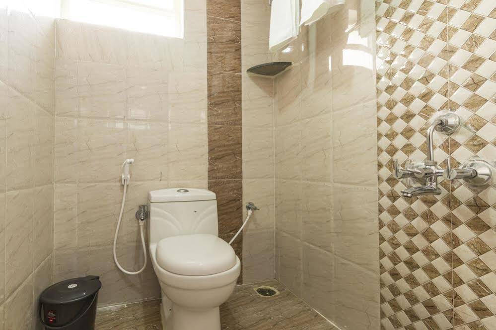 OYO Flagship 15444 Manasa Residency
