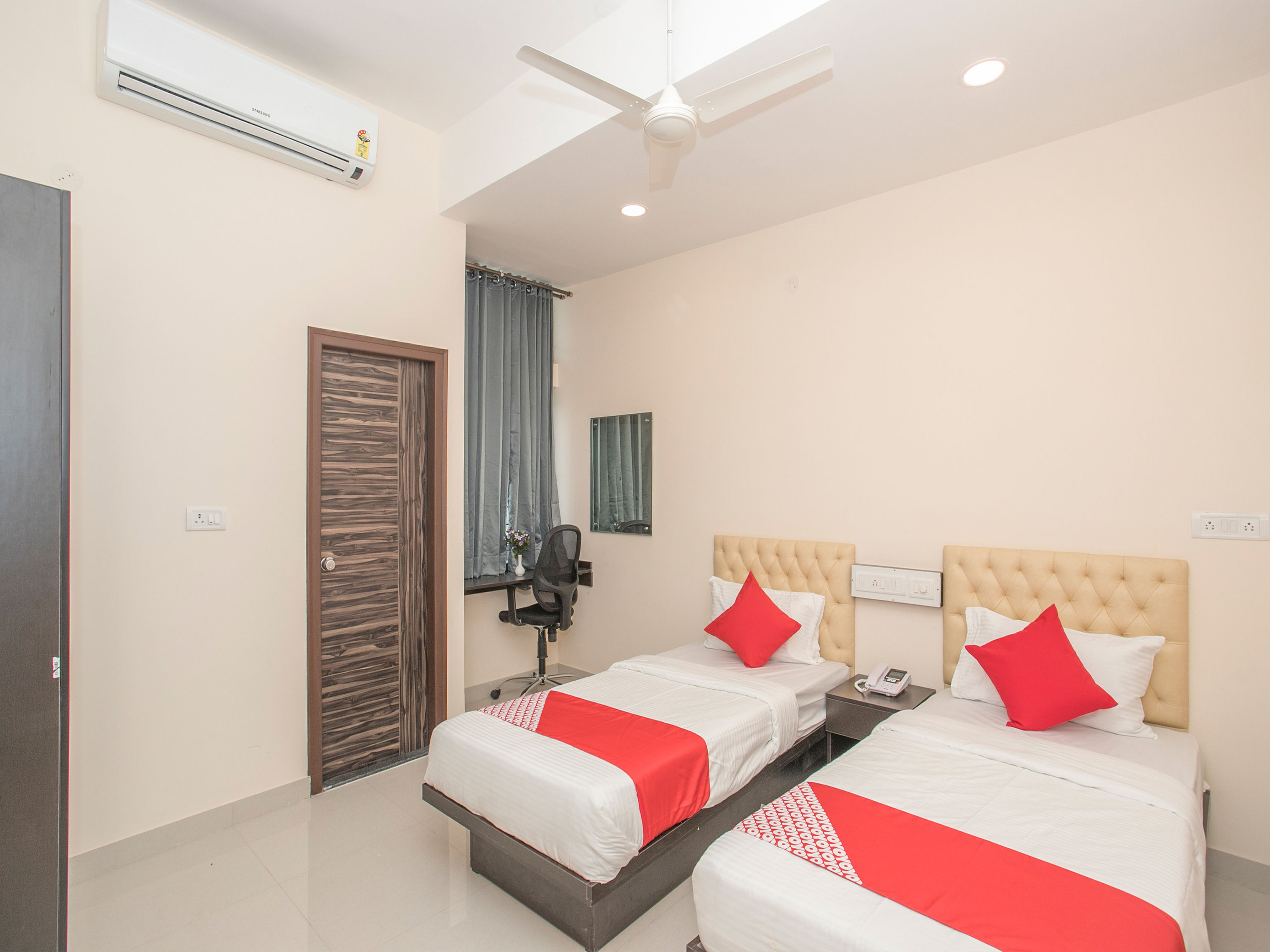 Maple Tree By OYO Rooms