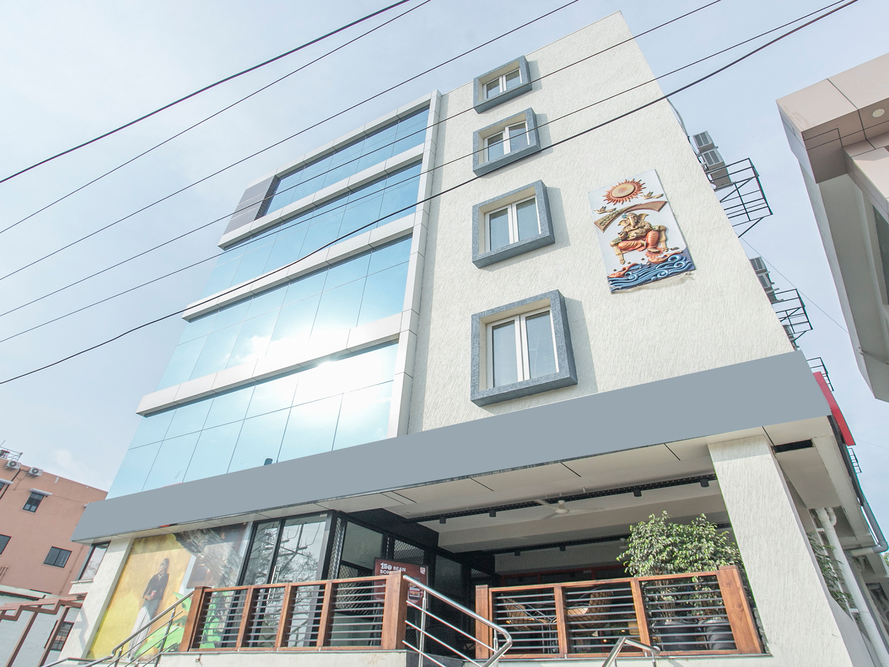 Maple Tree By OYO Rooms