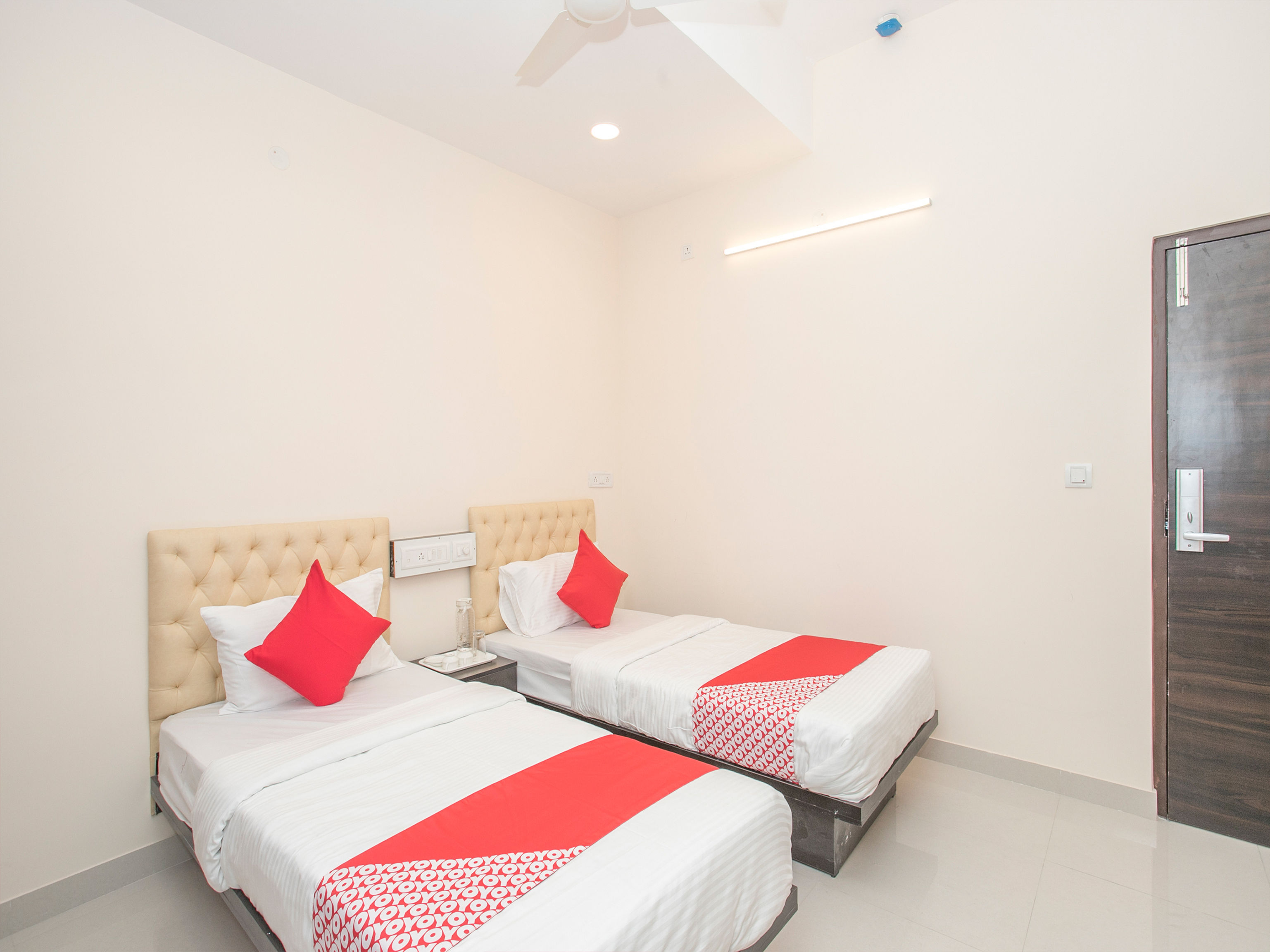 Maple Tree By OYO Rooms