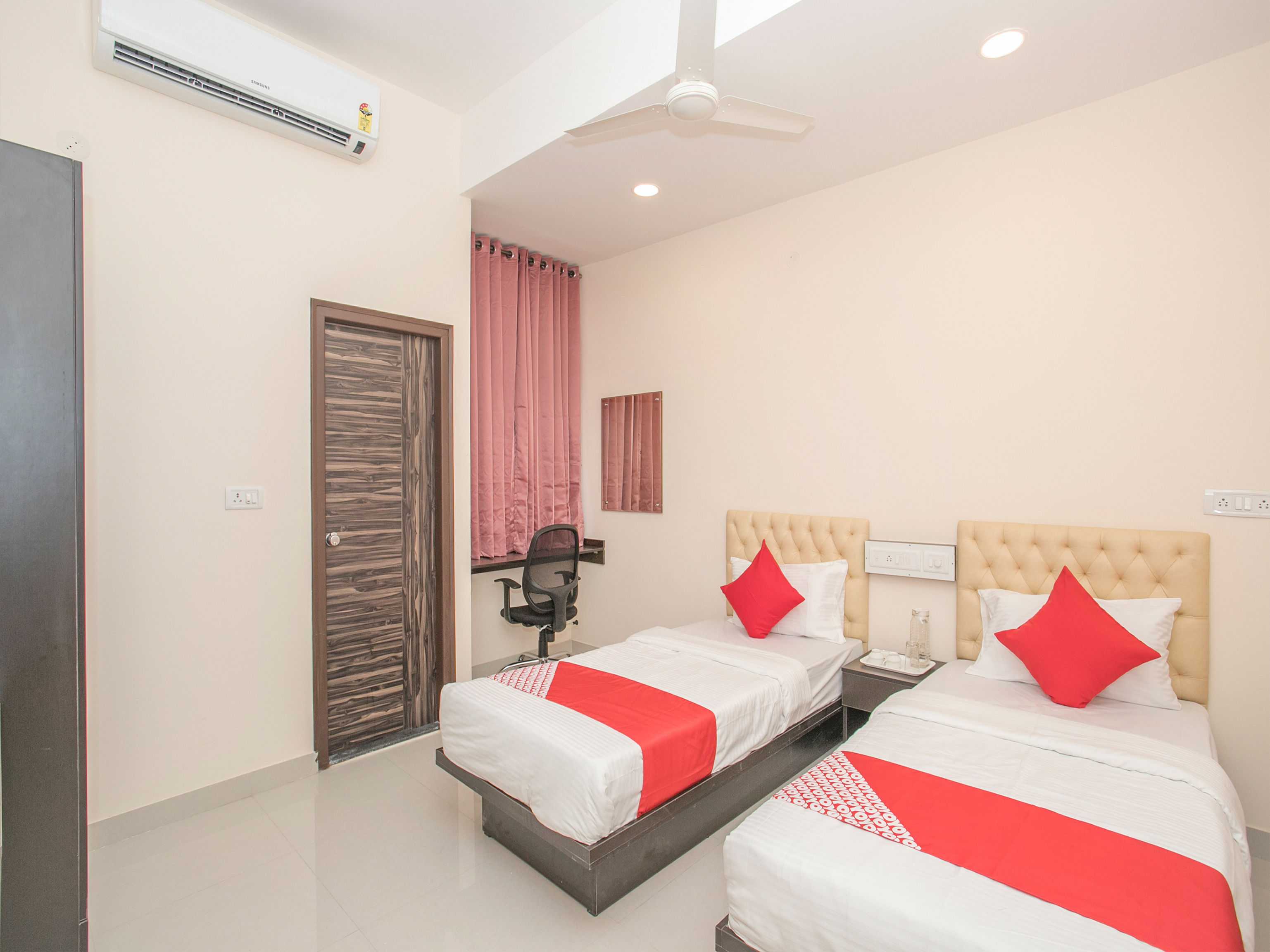 Maple Tree By OYO Rooms