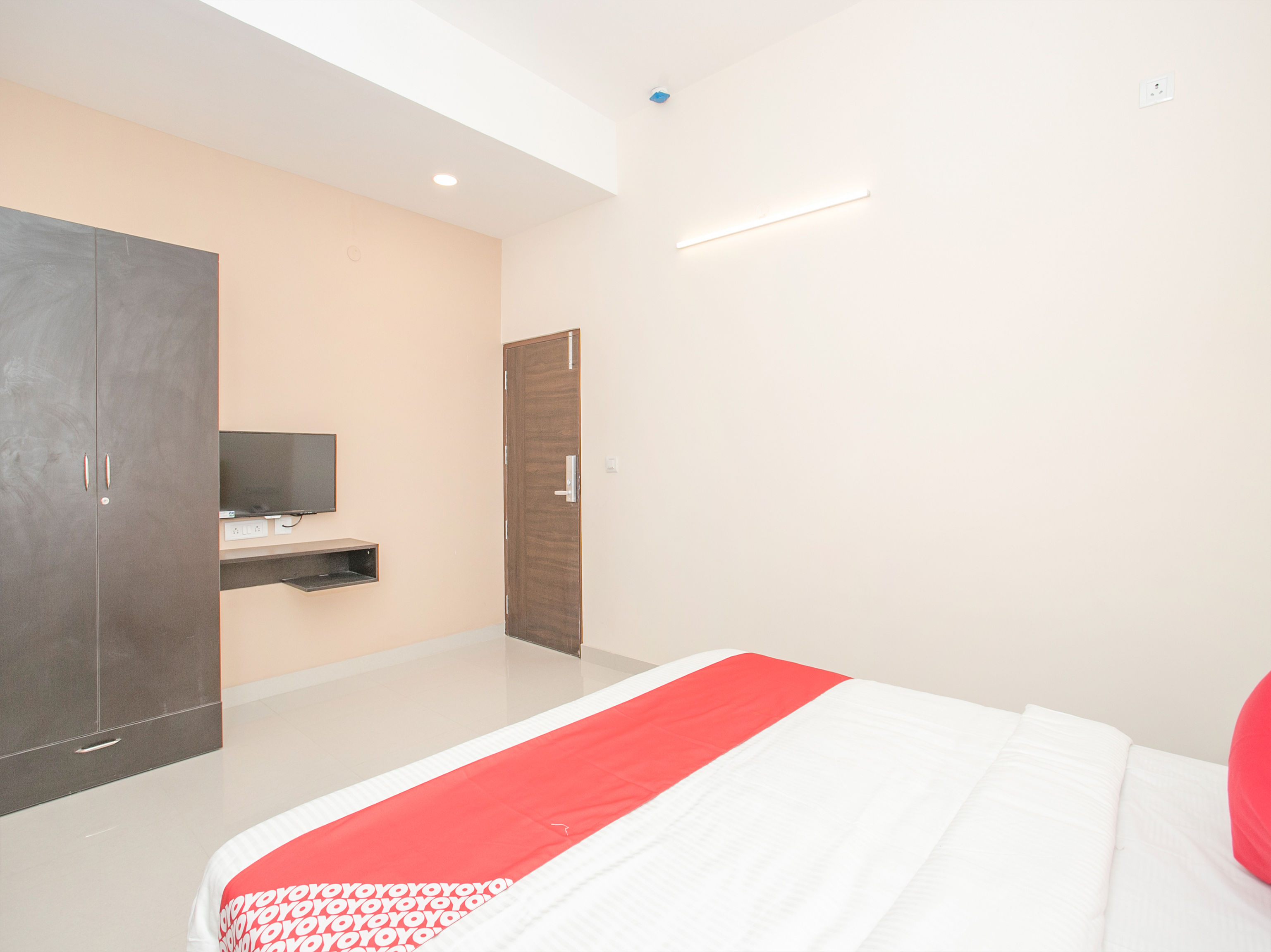 Maple Tree By OYO Rooms