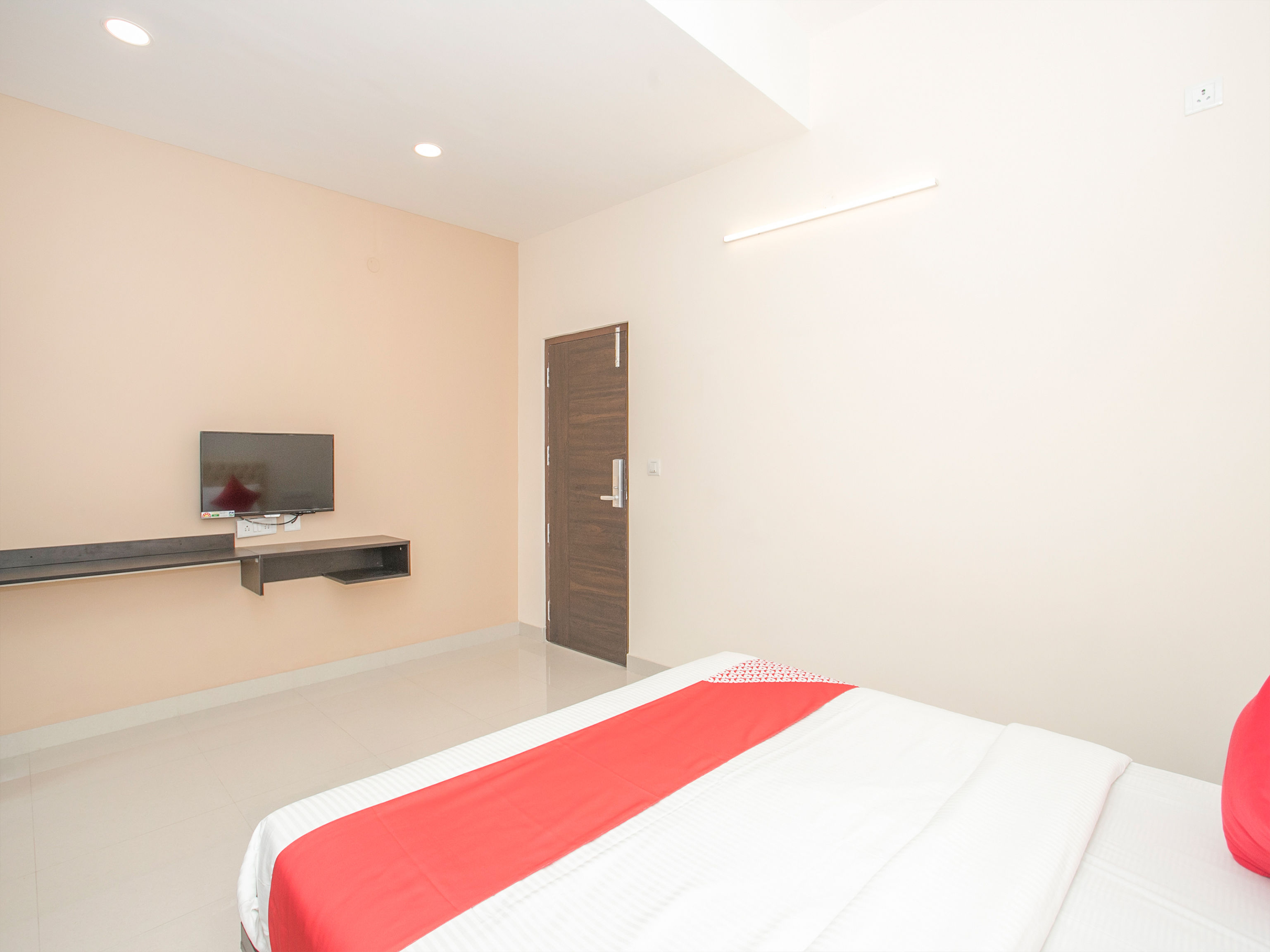 Maple Tree By OYO Rooms