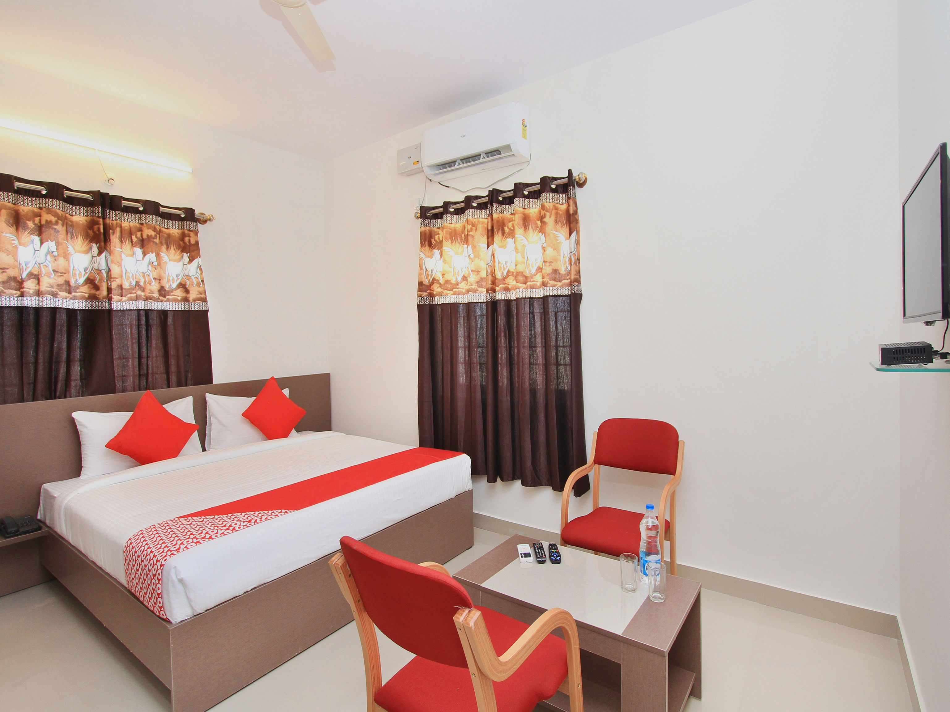 Maruthi Global by OYO Rooms