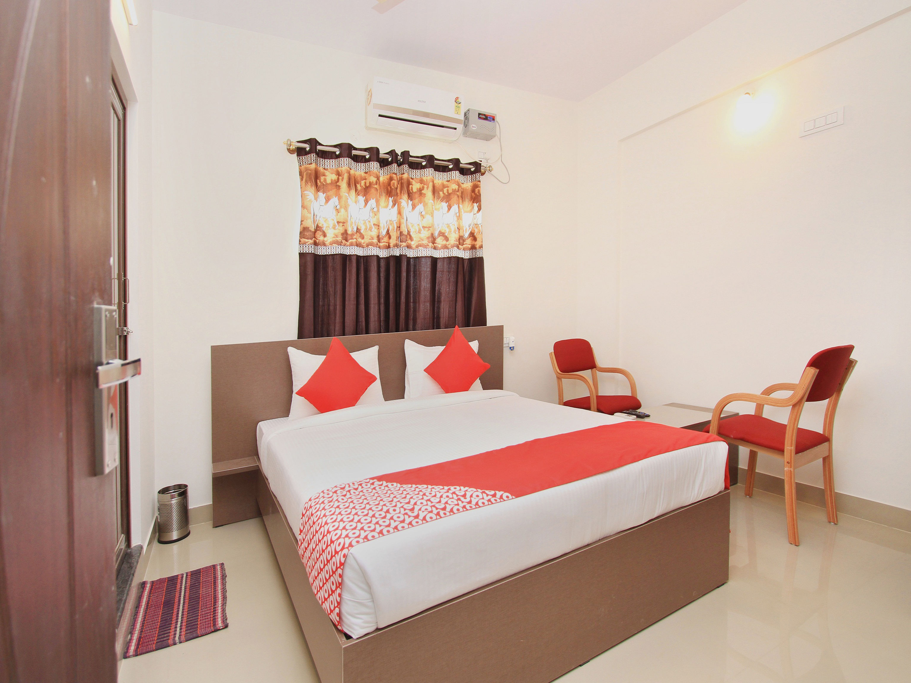 Maruthi Global by OYO Rooms