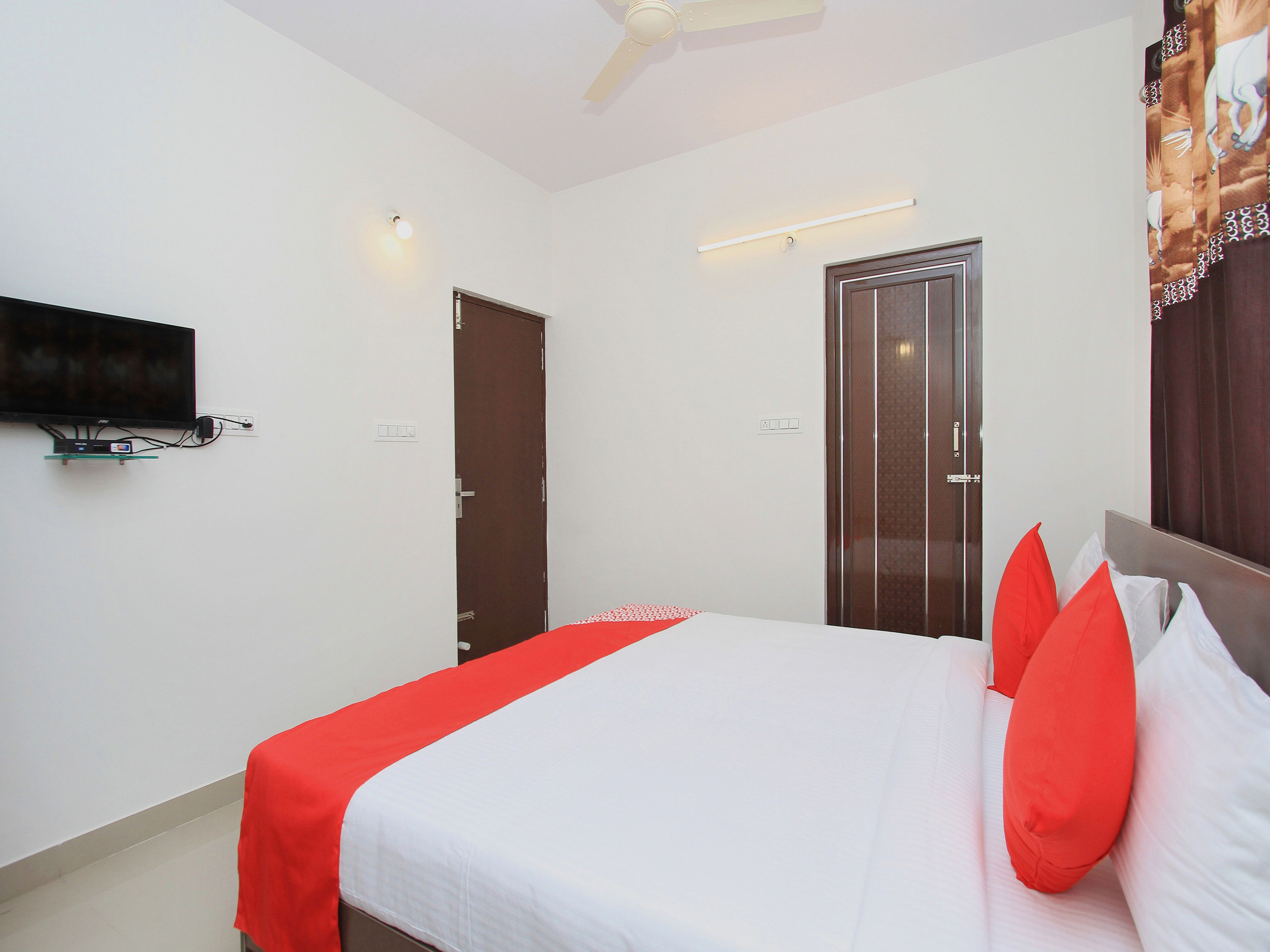 Maruthi Global by OYO Rooms