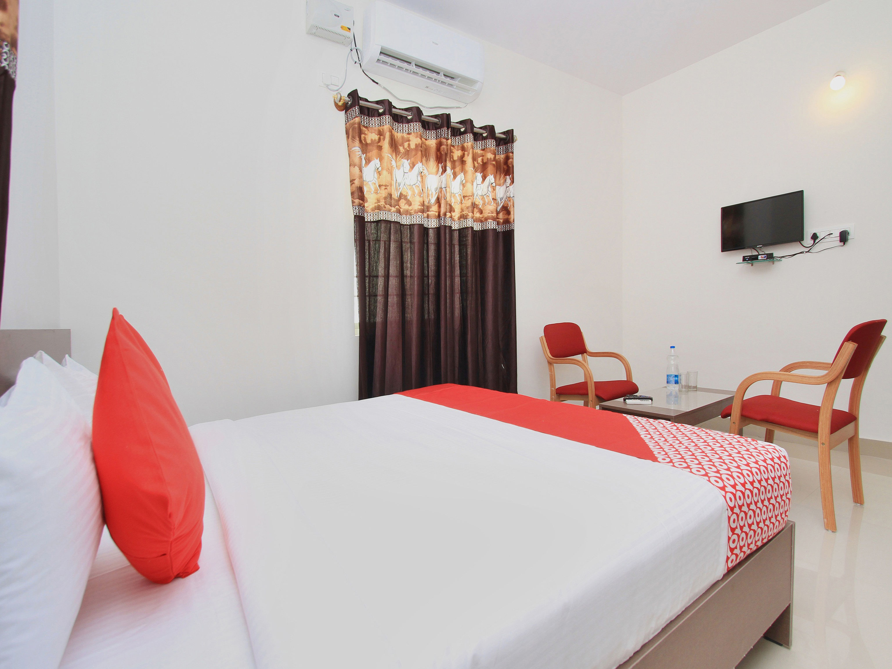 Maruthi Global by OYO Rooms