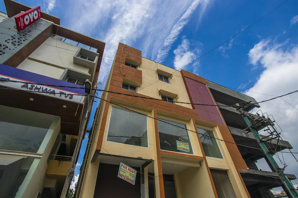 Maruthi Home Stays 2 By OYO Rooms
