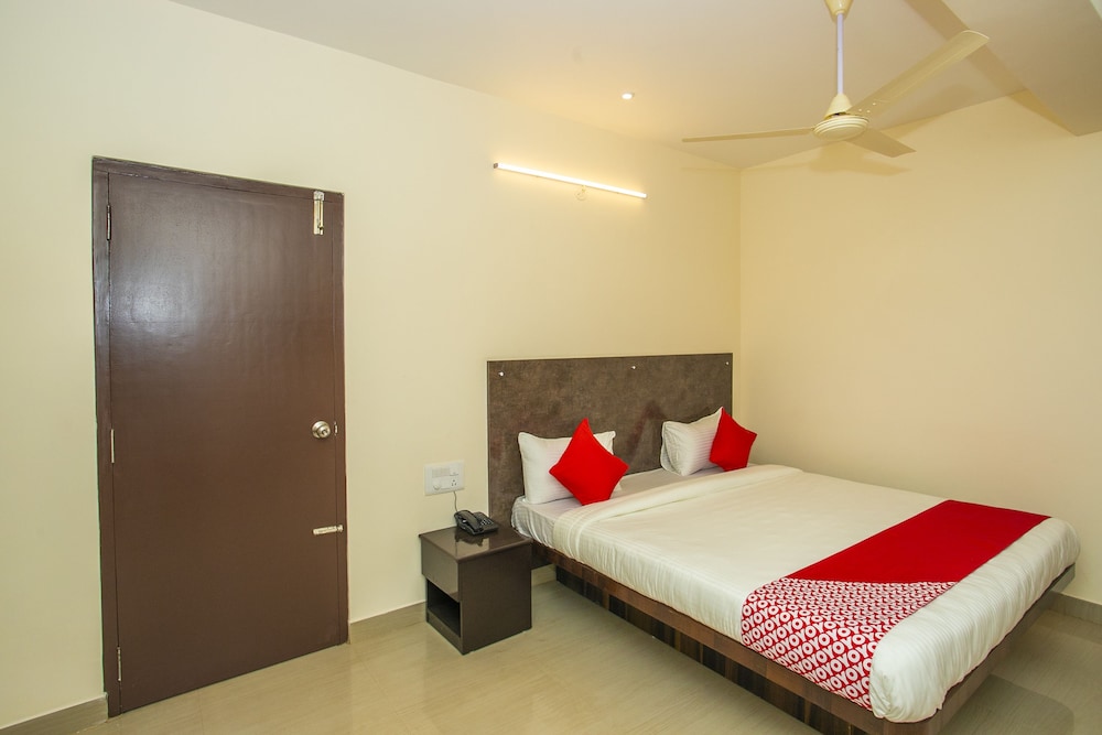 Maruthi Home Stays 2 By OYO Rooms
