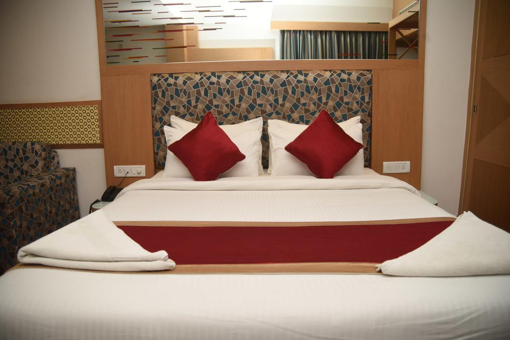 Maurya Hotel