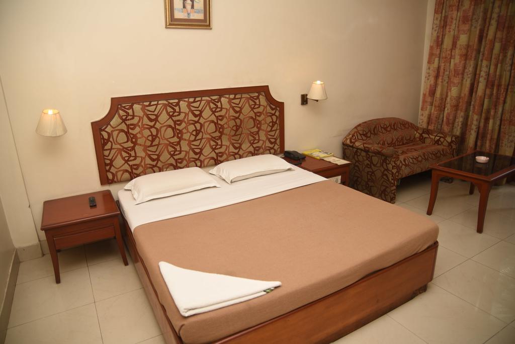 Maurya Hotel