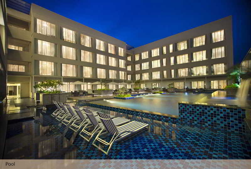 Oakwood Residence Prestige Whitefield Bangalore
