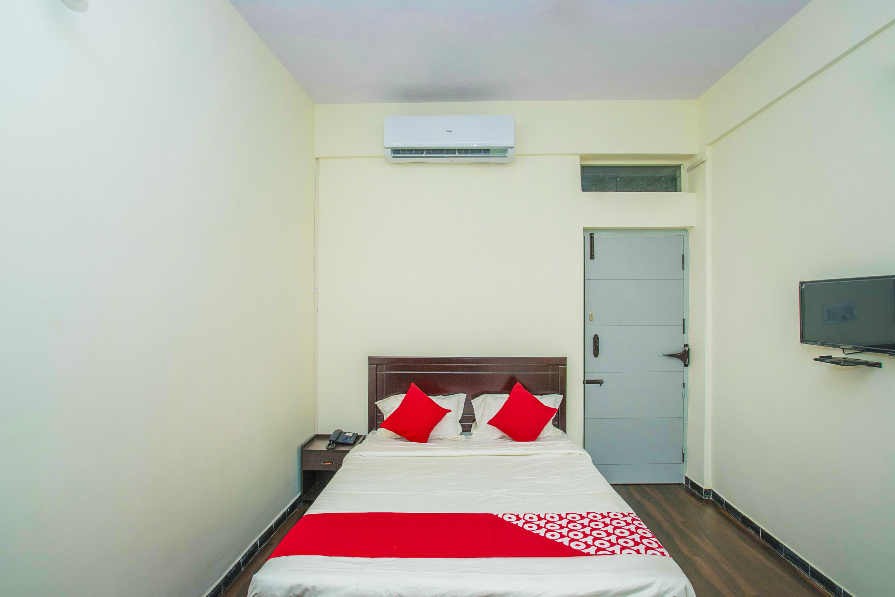 OYO 14430 Sunshine Grand