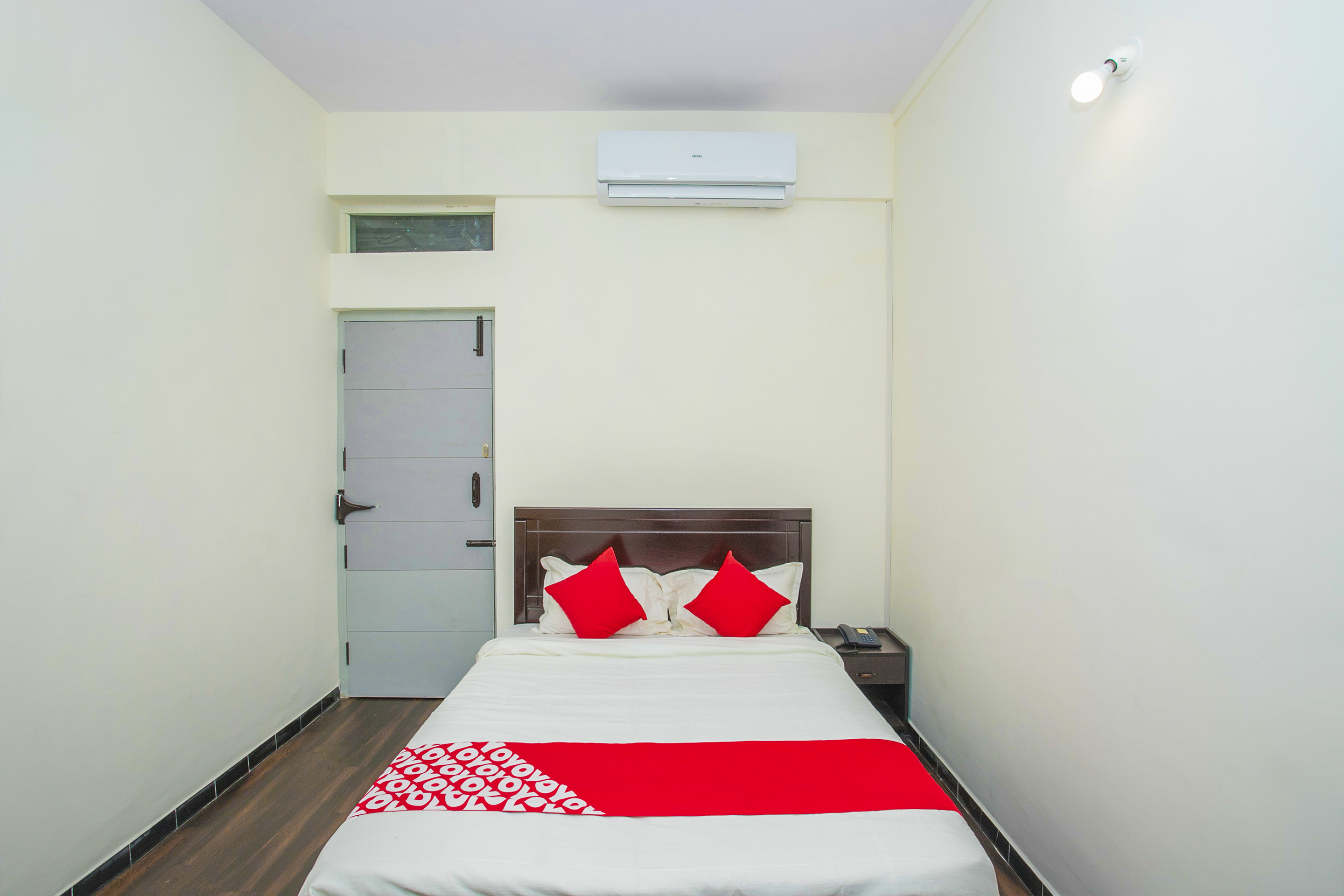 OYO 14430 Sunshine Grand